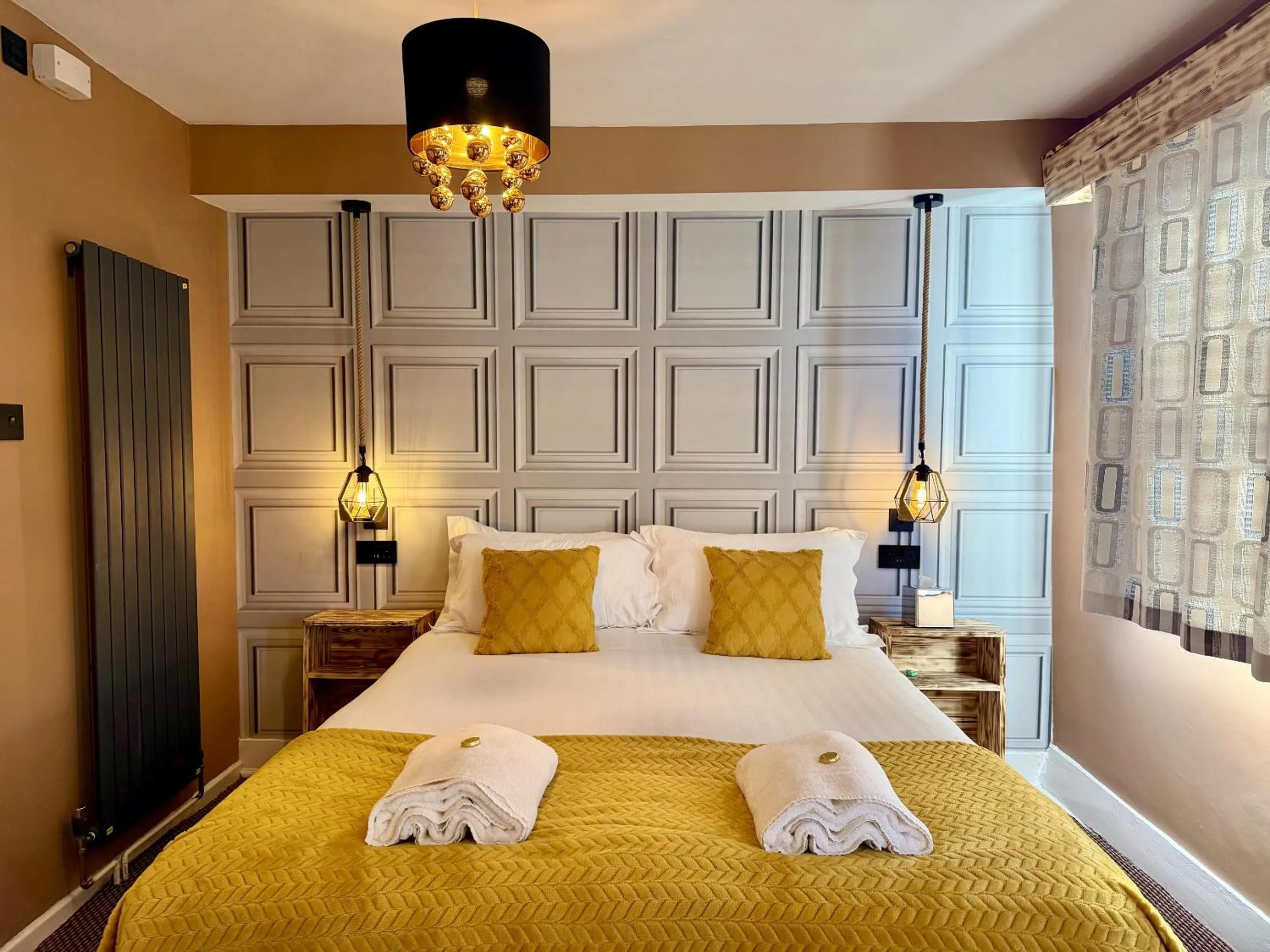 Bedroom, Bed in The Crescent Guest House