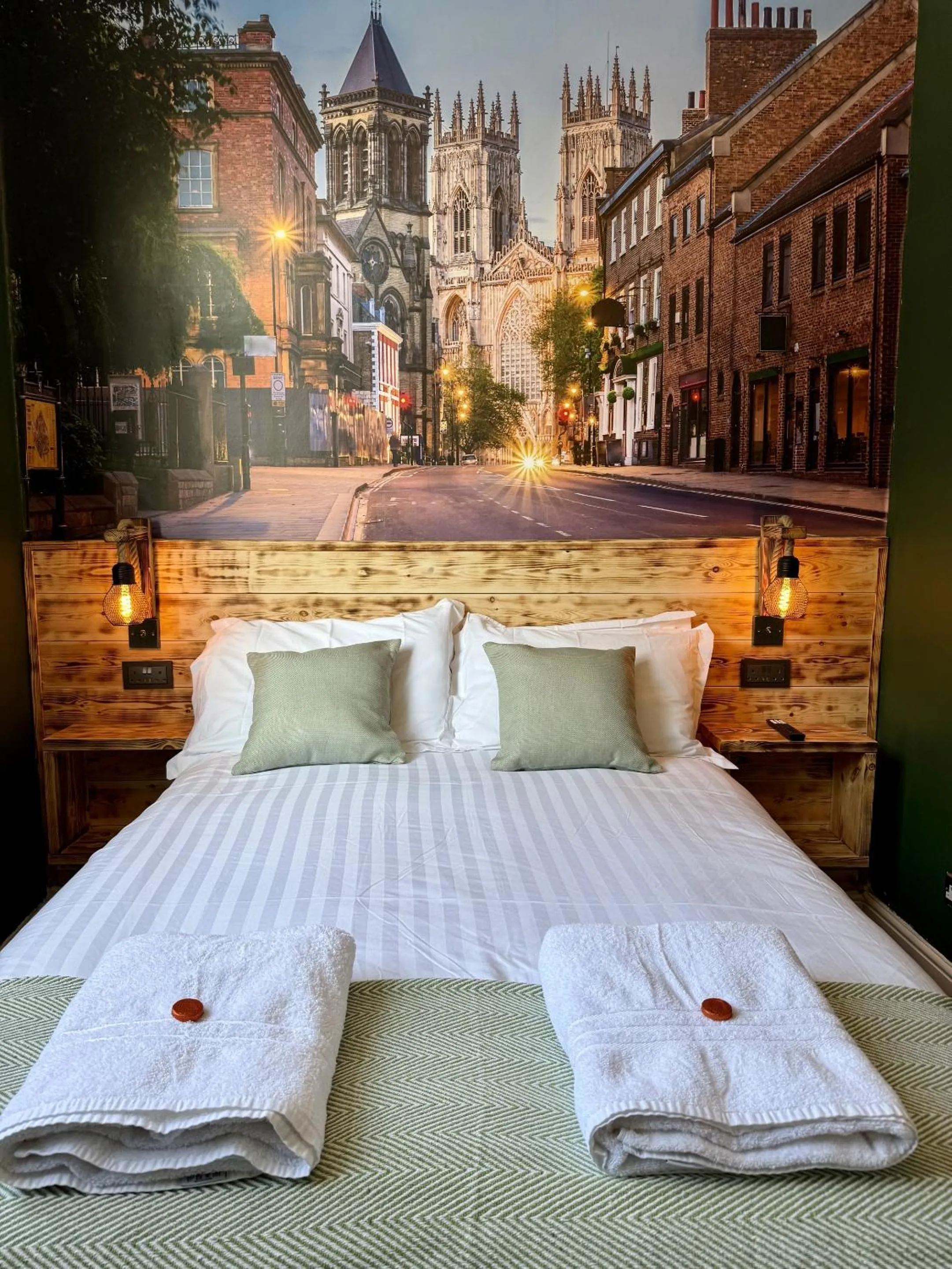 Bedroom, Bed in The Crescent Guest House