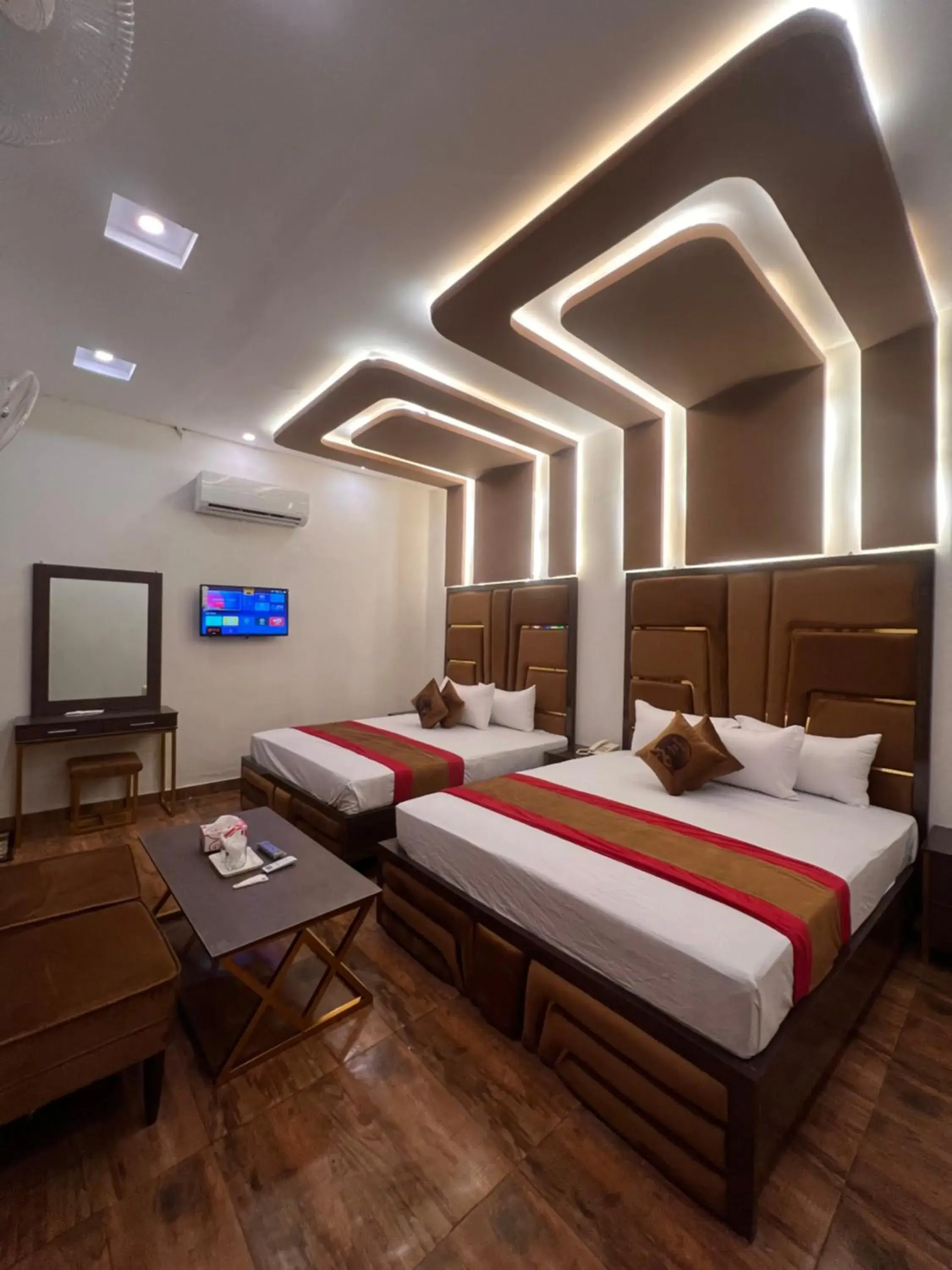Gulberg Inn Hotel Lahore Gulberg Inn Hotel Lahore