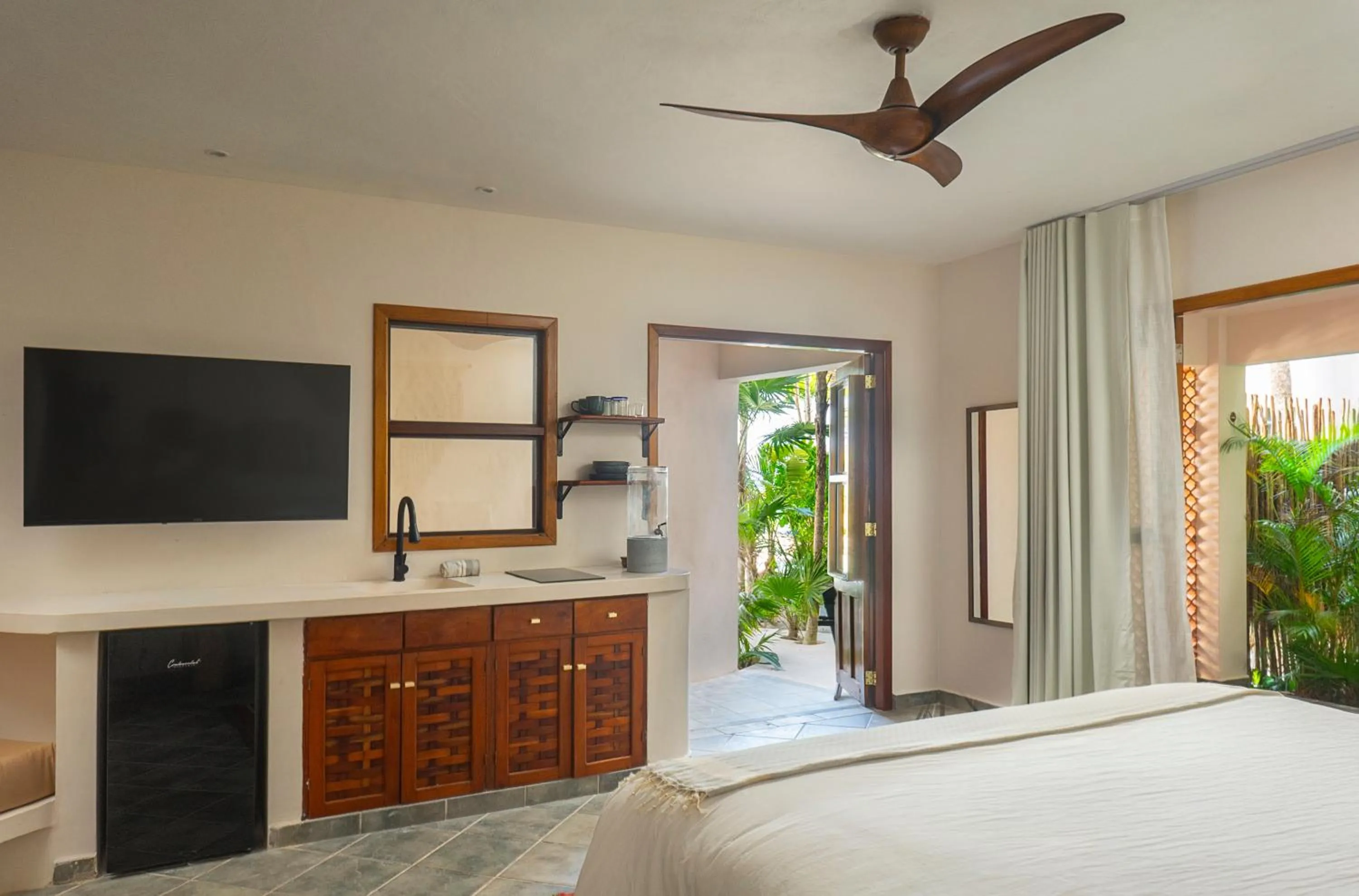 Bed in Mantaray Tulum