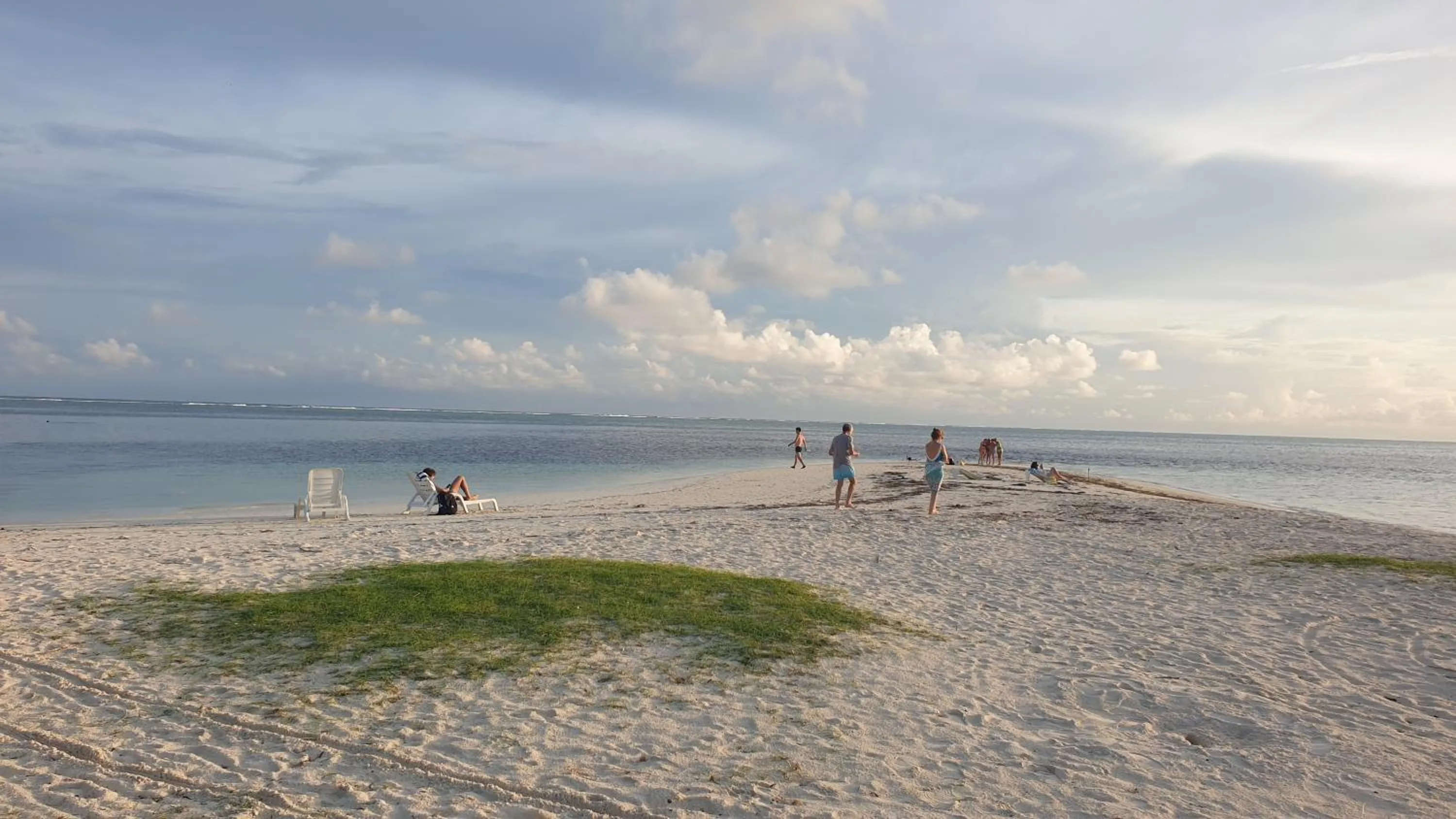 Day in Dhiffushi Tourist Hotel