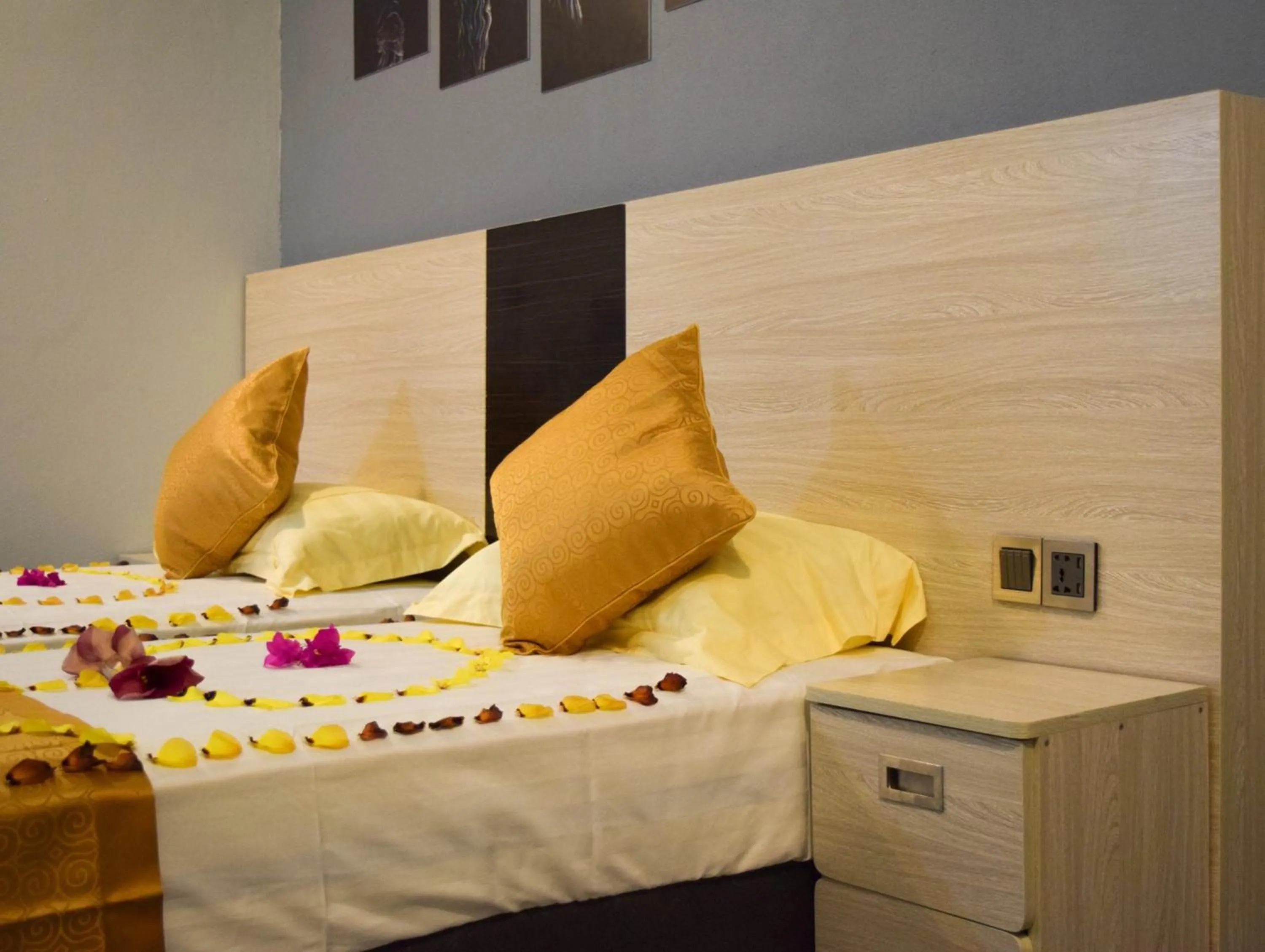 Bed in Dhiffushi Tourist Hotel