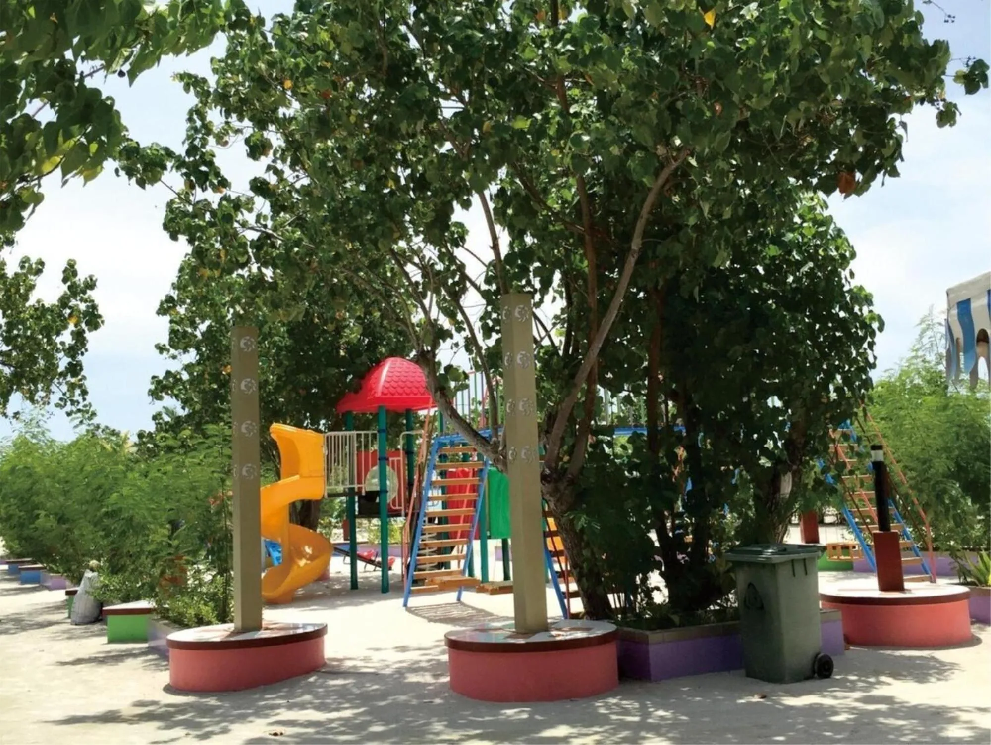 Day in Dhiffushi Tourist Hotel