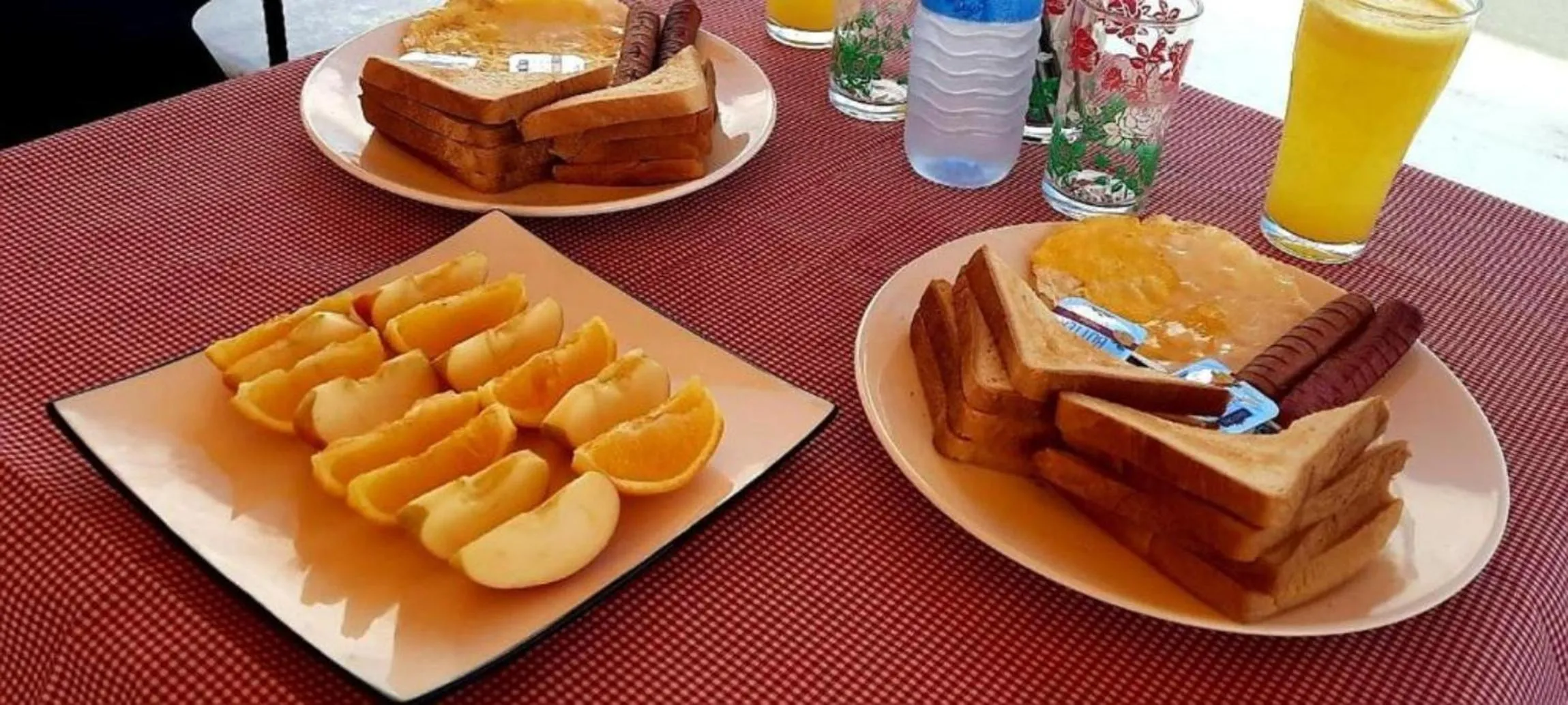 Restaurant/places to eat in Dhiffushi Tourist Hotel
