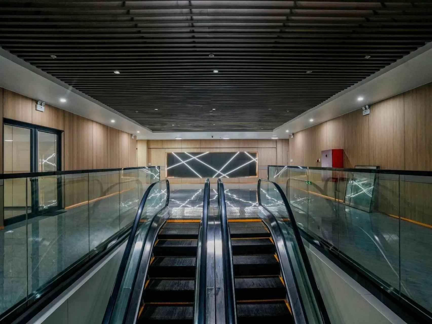 elevator in Taufusi Hotel