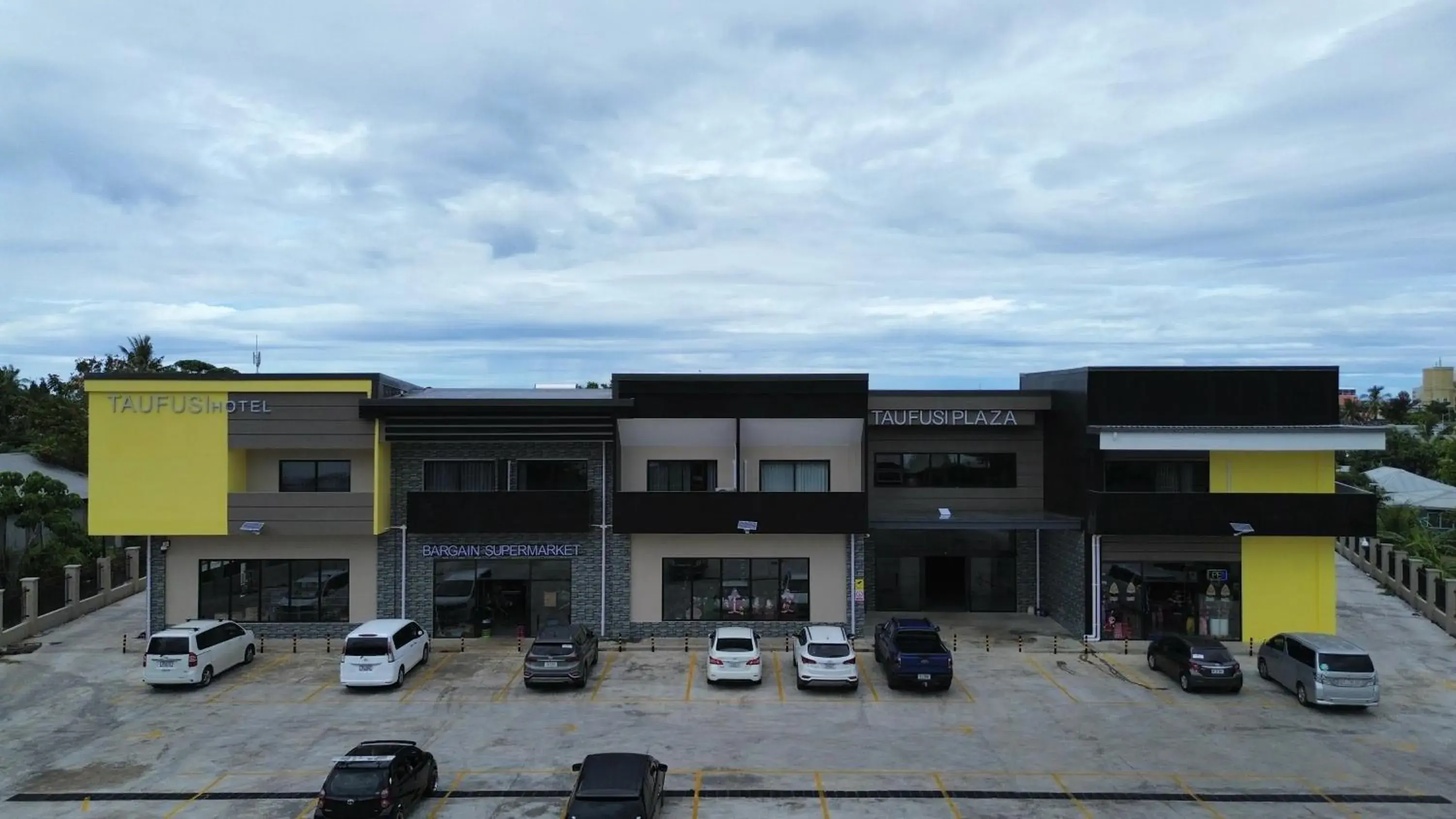 Property building in Taufusi Hotel Property building in Taufusi Hotel