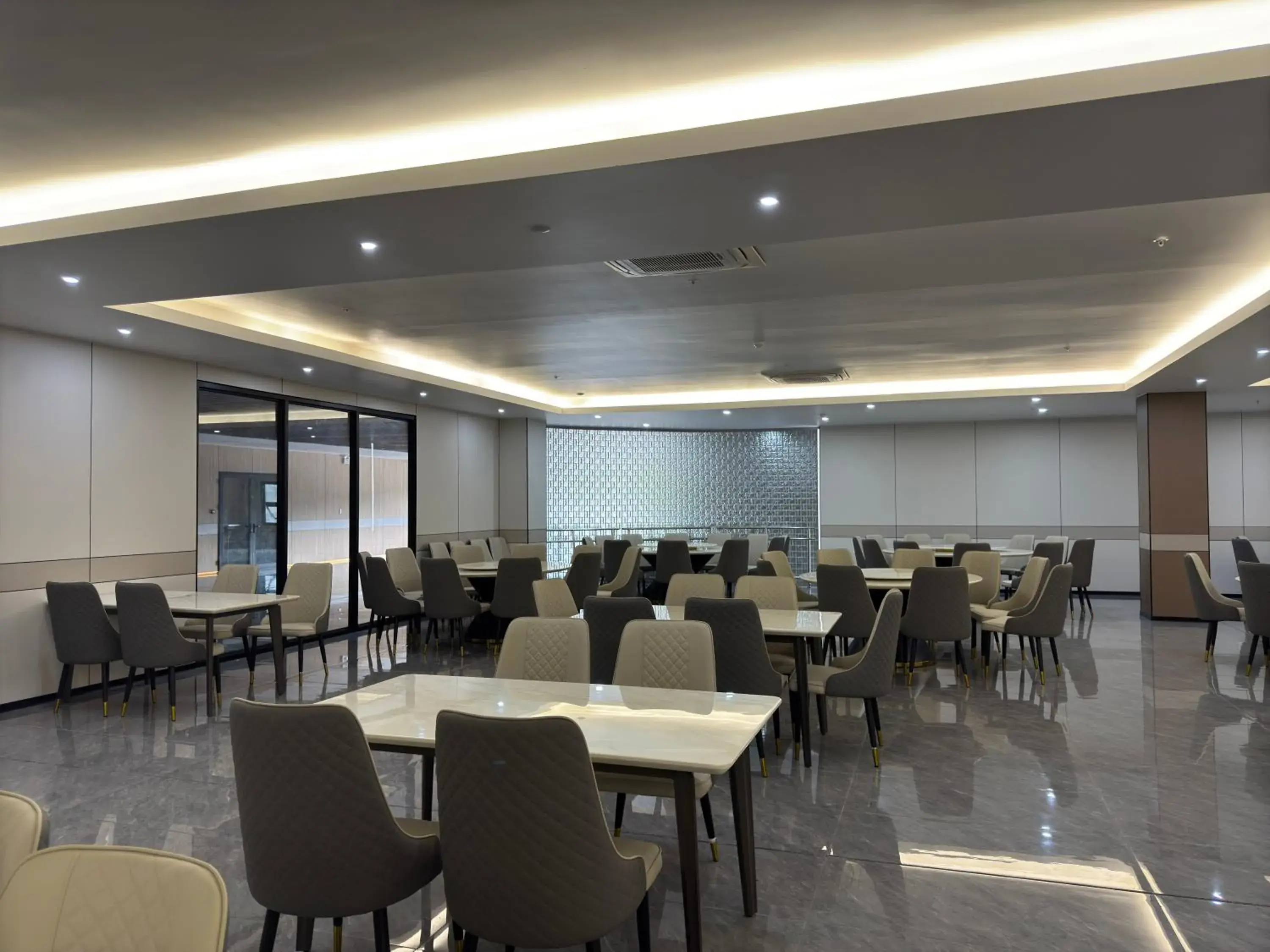 Restaurant/places to eat in Taufusi Hotel Restaurant/places to eat in Taufusi Hotel