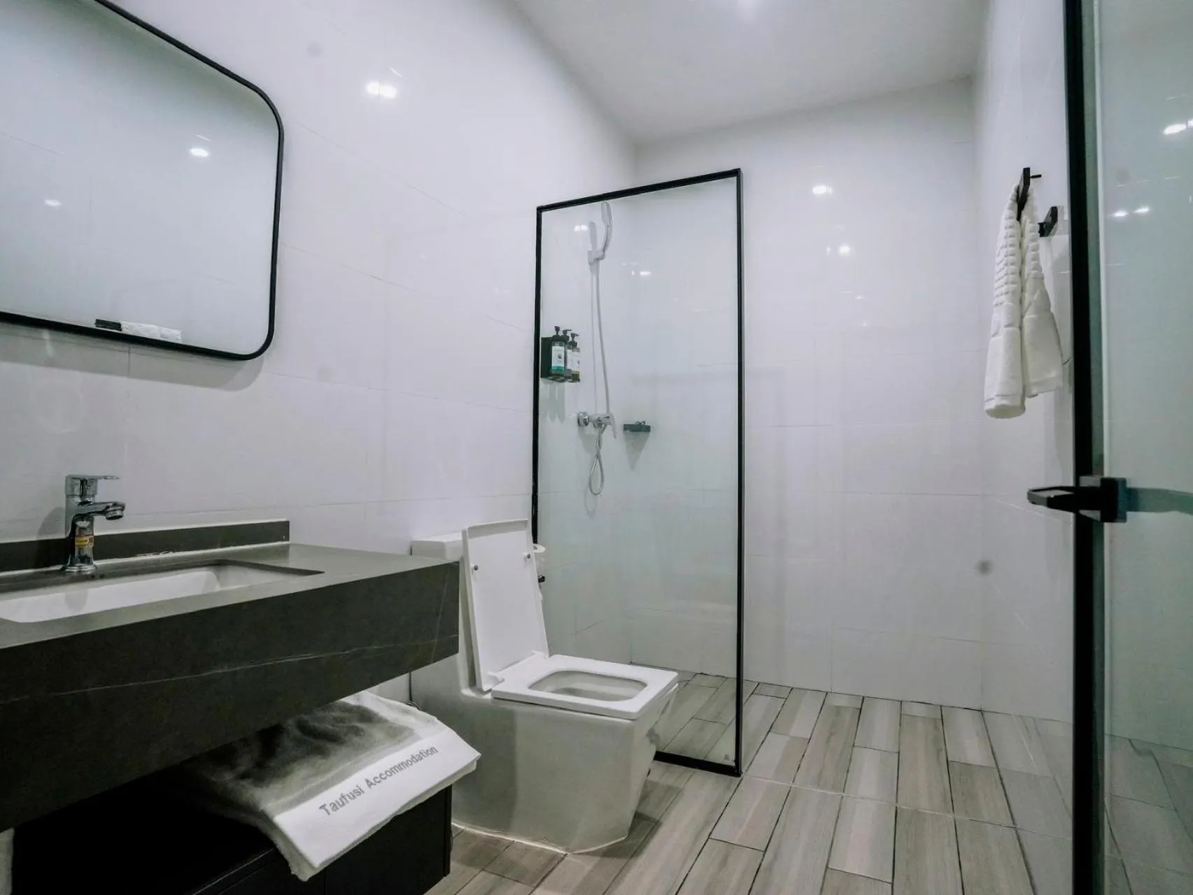 Shower in Taufusi Hotel