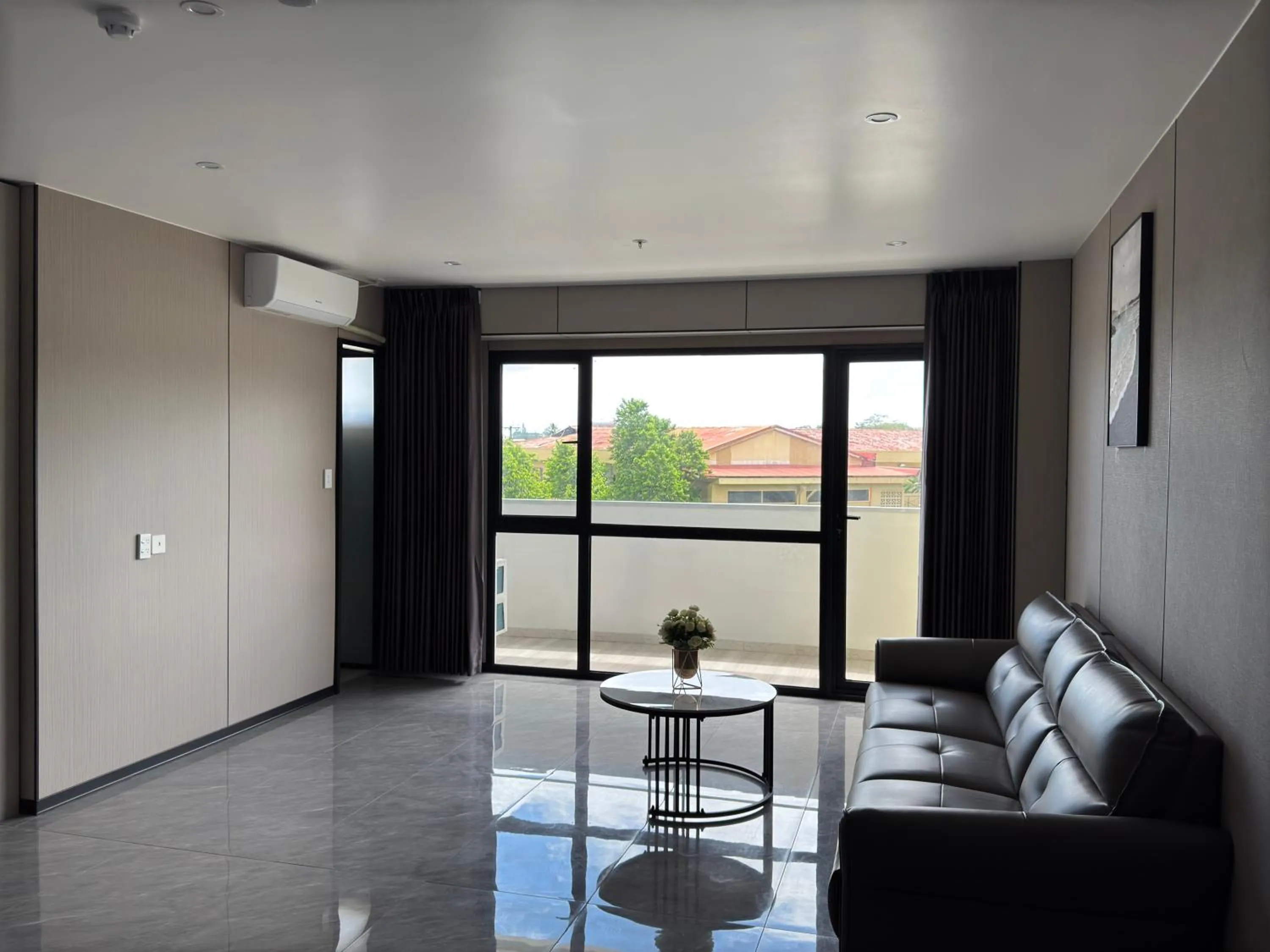 Seating area in Taufusi Hotel