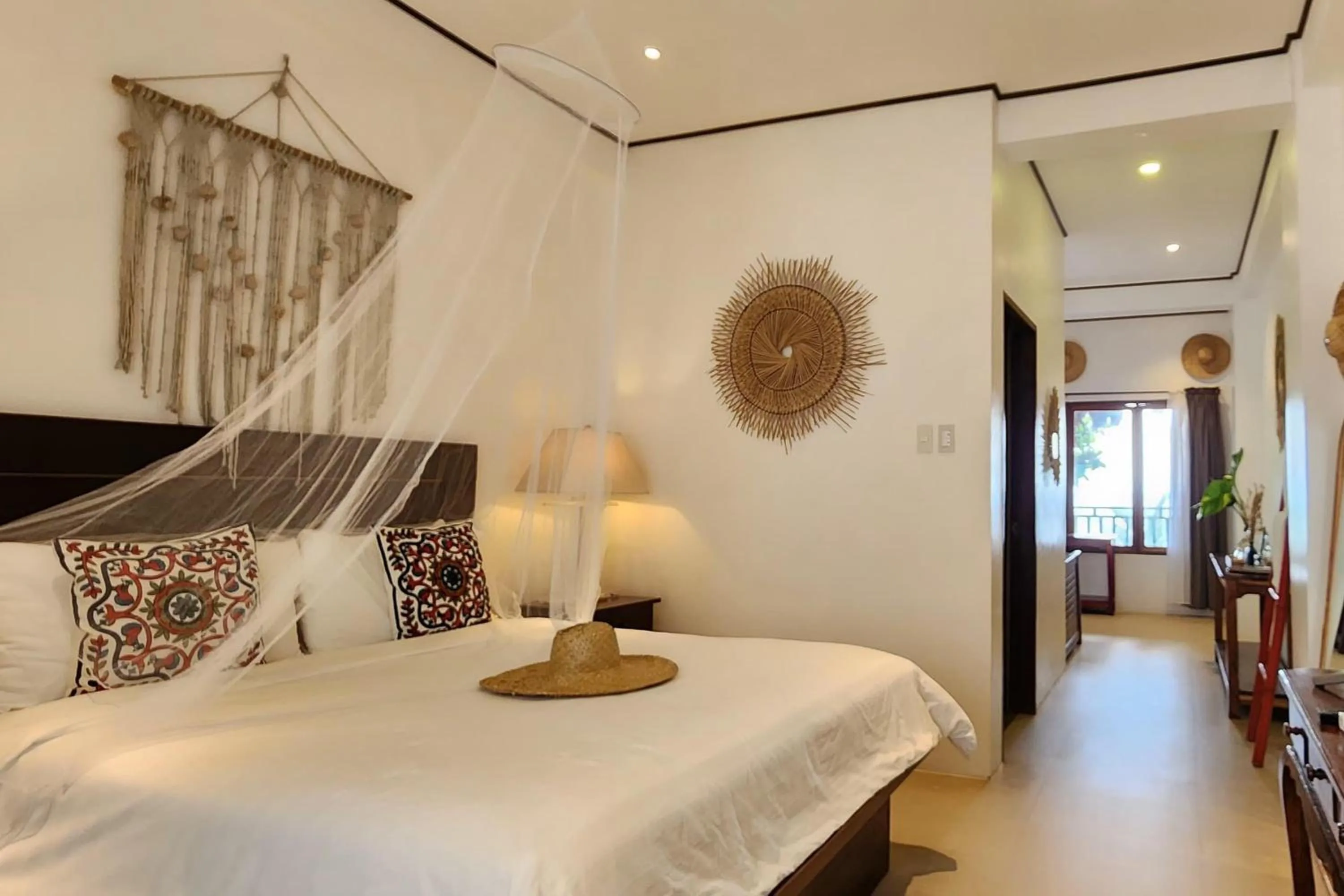 Bed in Sirom Beach House