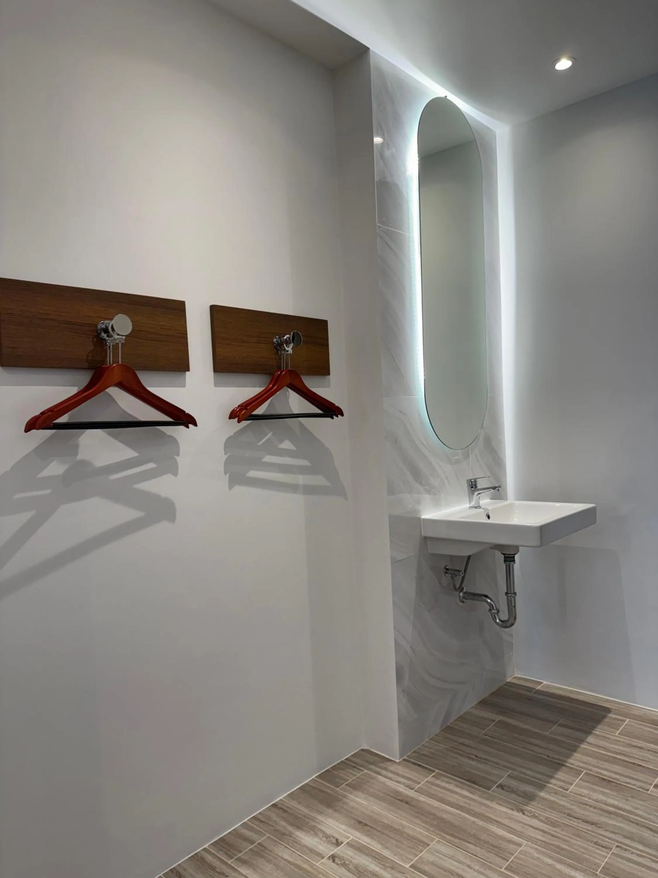 wardrobe in S3 Ayutthaya Hotel