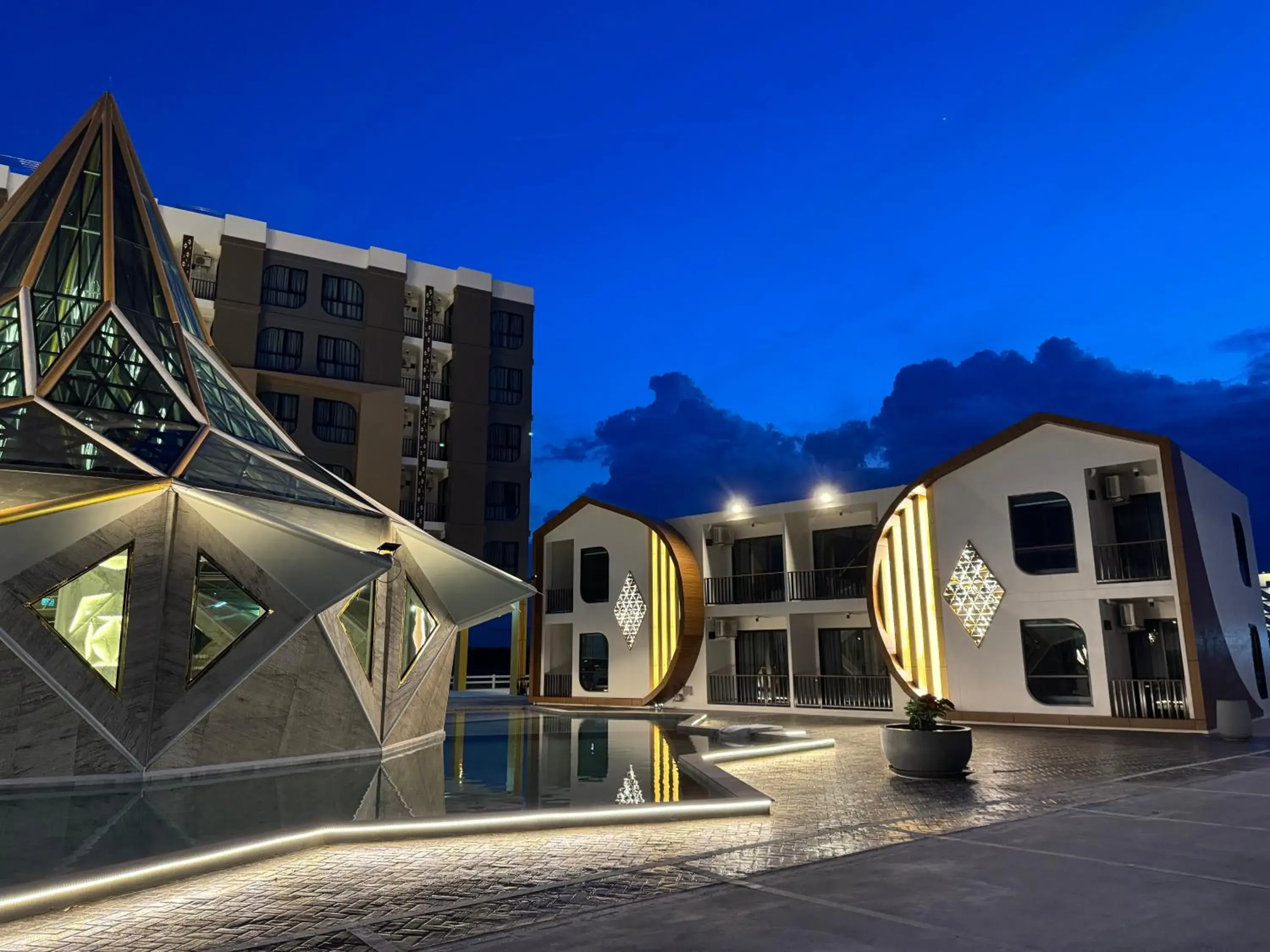 Property building in S3 Ayutthaya Hotel Property building in S3 Ayutthaya Hotel