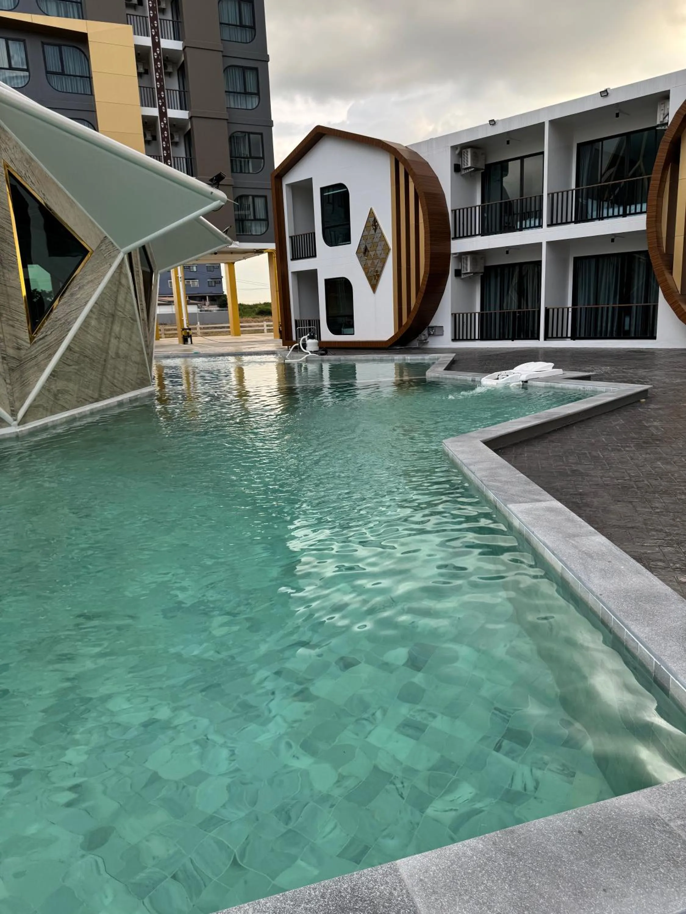 Day in S3 Ayutthaya Hotel