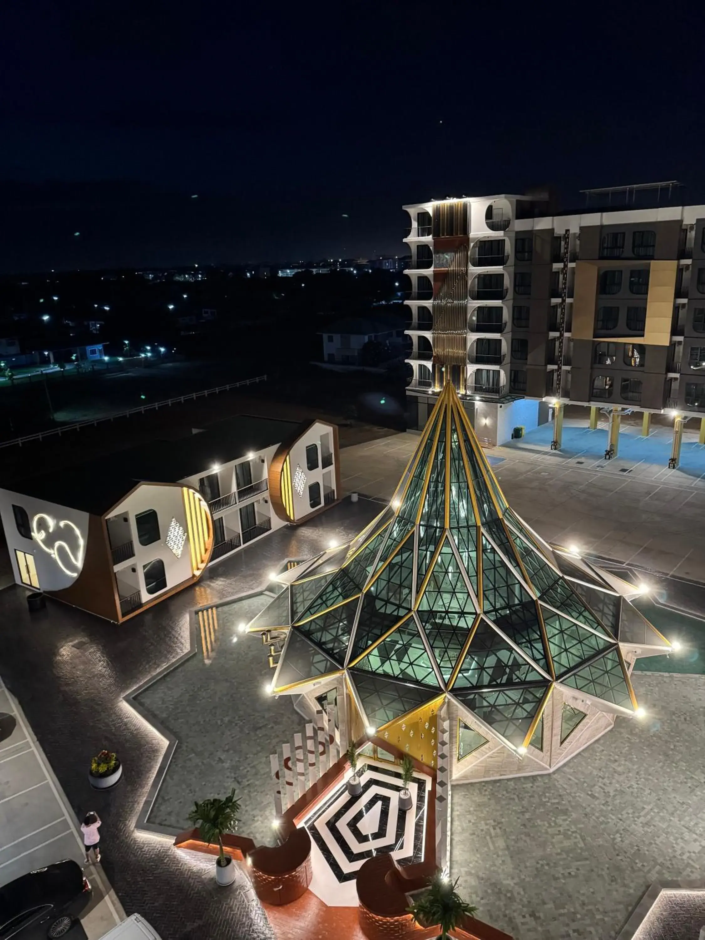 Property building in S3 Ayutthaya Hotel Property building in S3 Ayutthaya Hotel