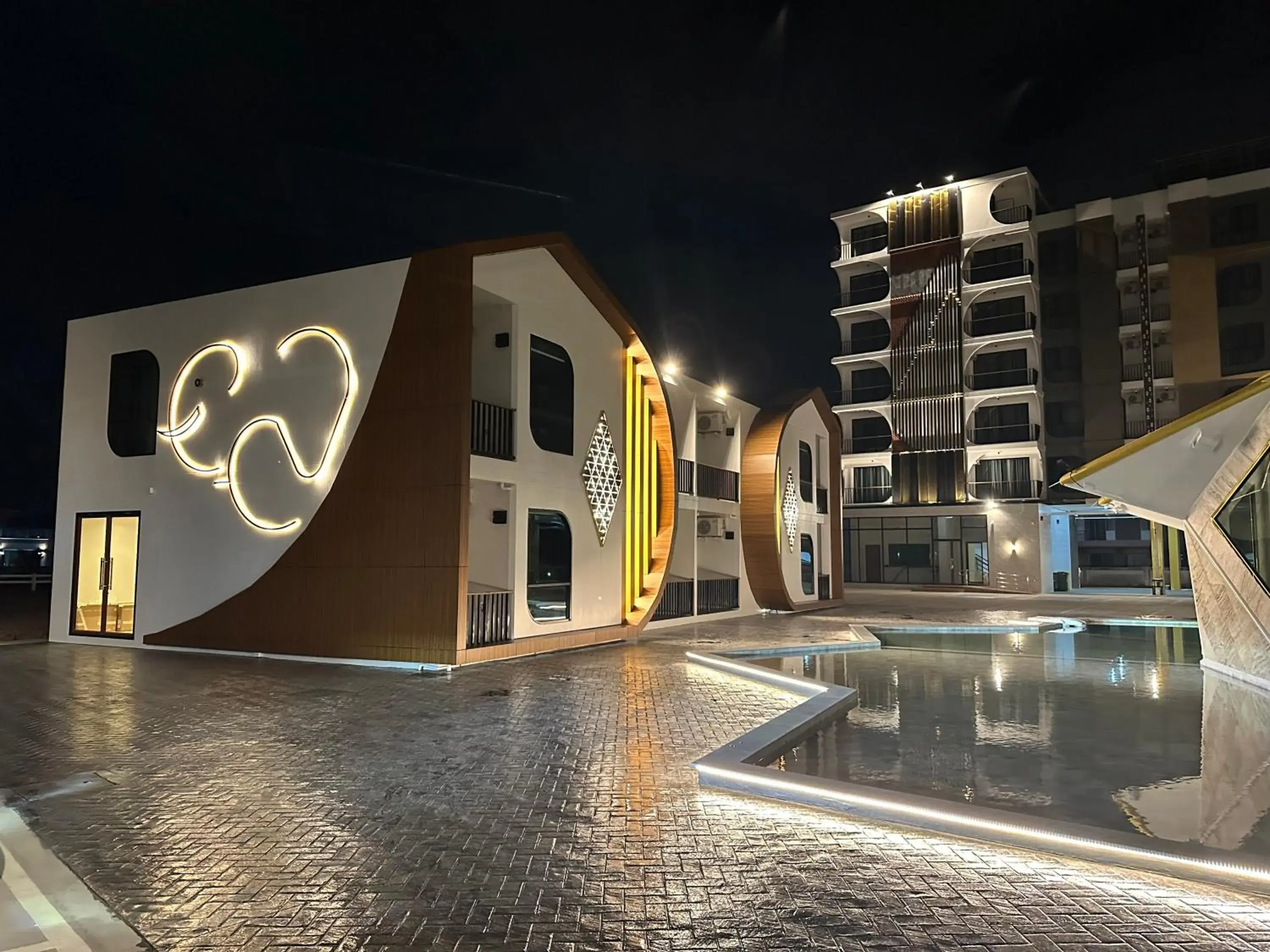 Property building in S3 Ayutthaya Hotel Property building in S3 Ayutthaya Hotel