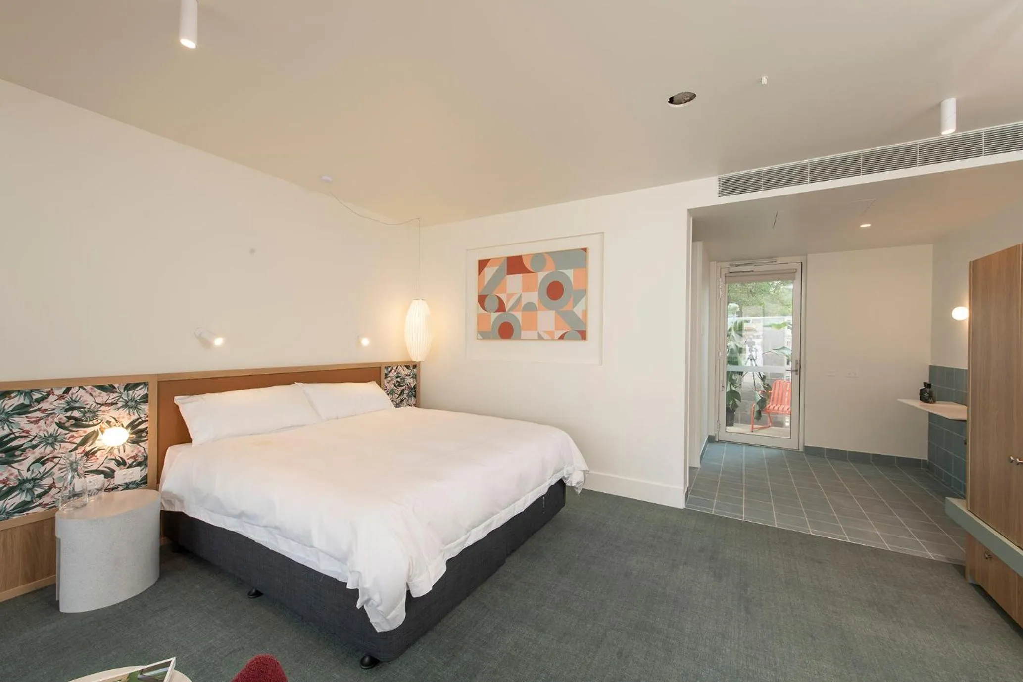 Bedroom, Bed in Kar-Rama Hotel