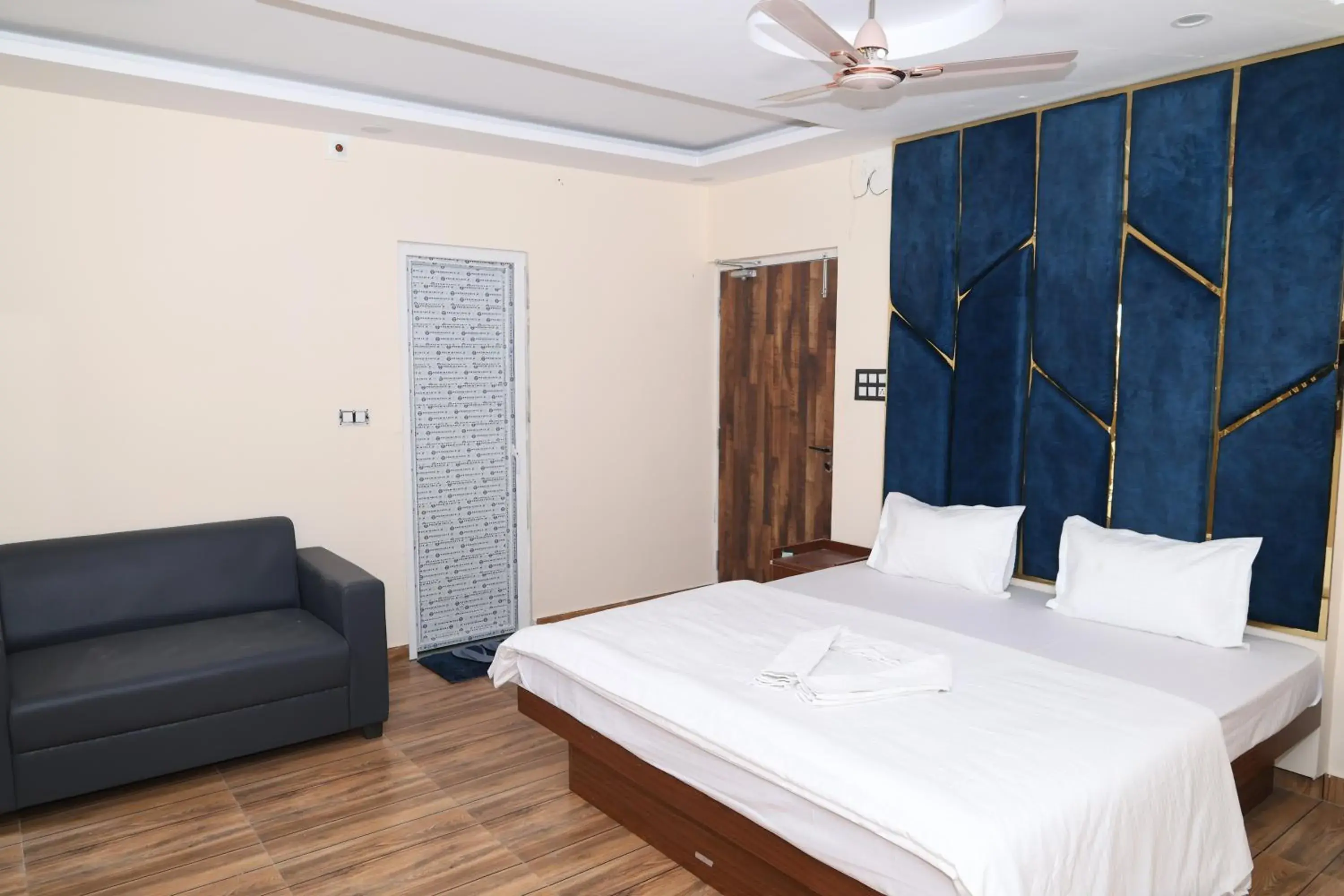 Bed in Hotel Siddhi Residency 200 meter from Aiims Bed in Hotel Siddhi Residency 200 meter from Aiims