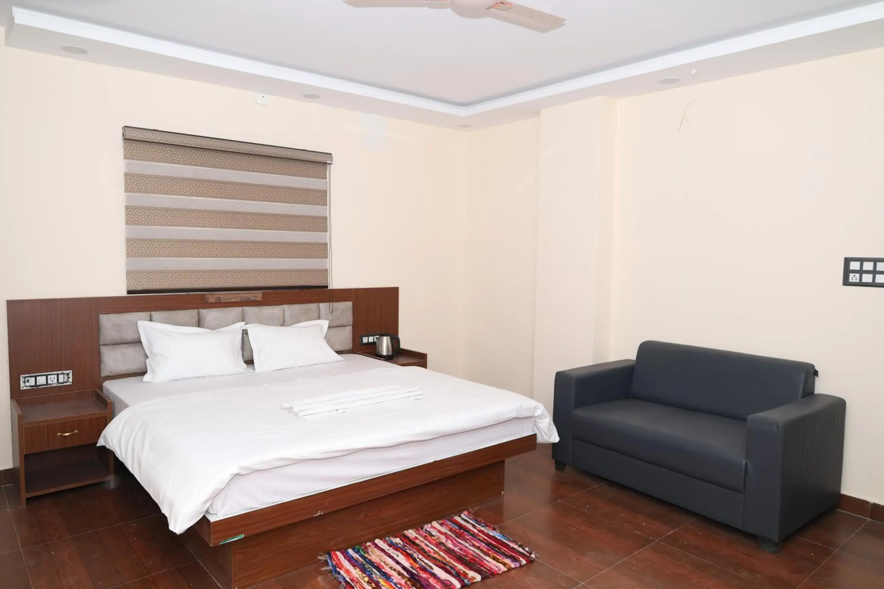 Bed in Hotel Siddhi Residency 200 meter from Aiims Bed in Hotel Siddhi Residency 200 meter from Aiims