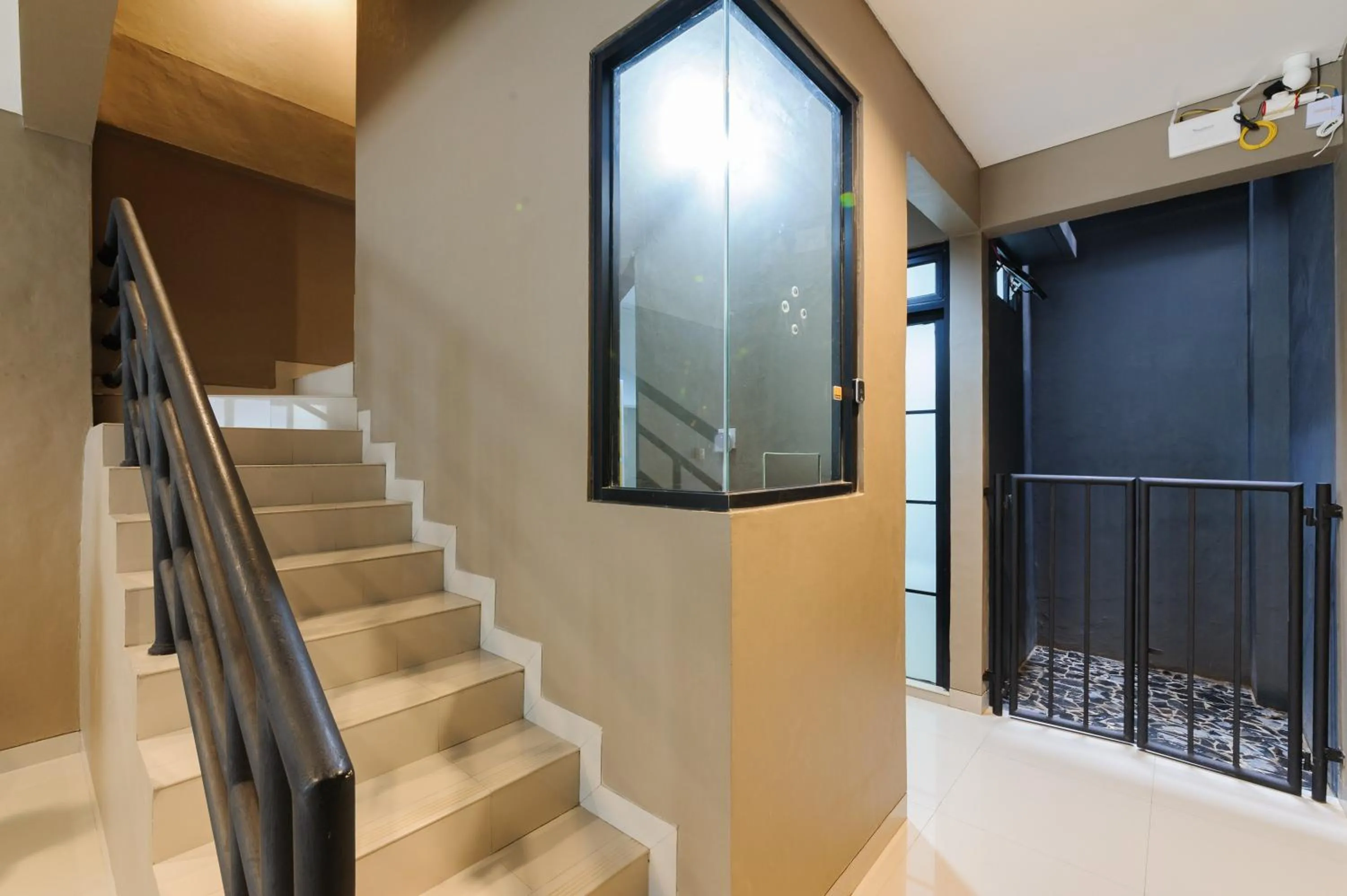 Property building in Urbanview Syariah Kost D33 Hutan Kota Srengseng