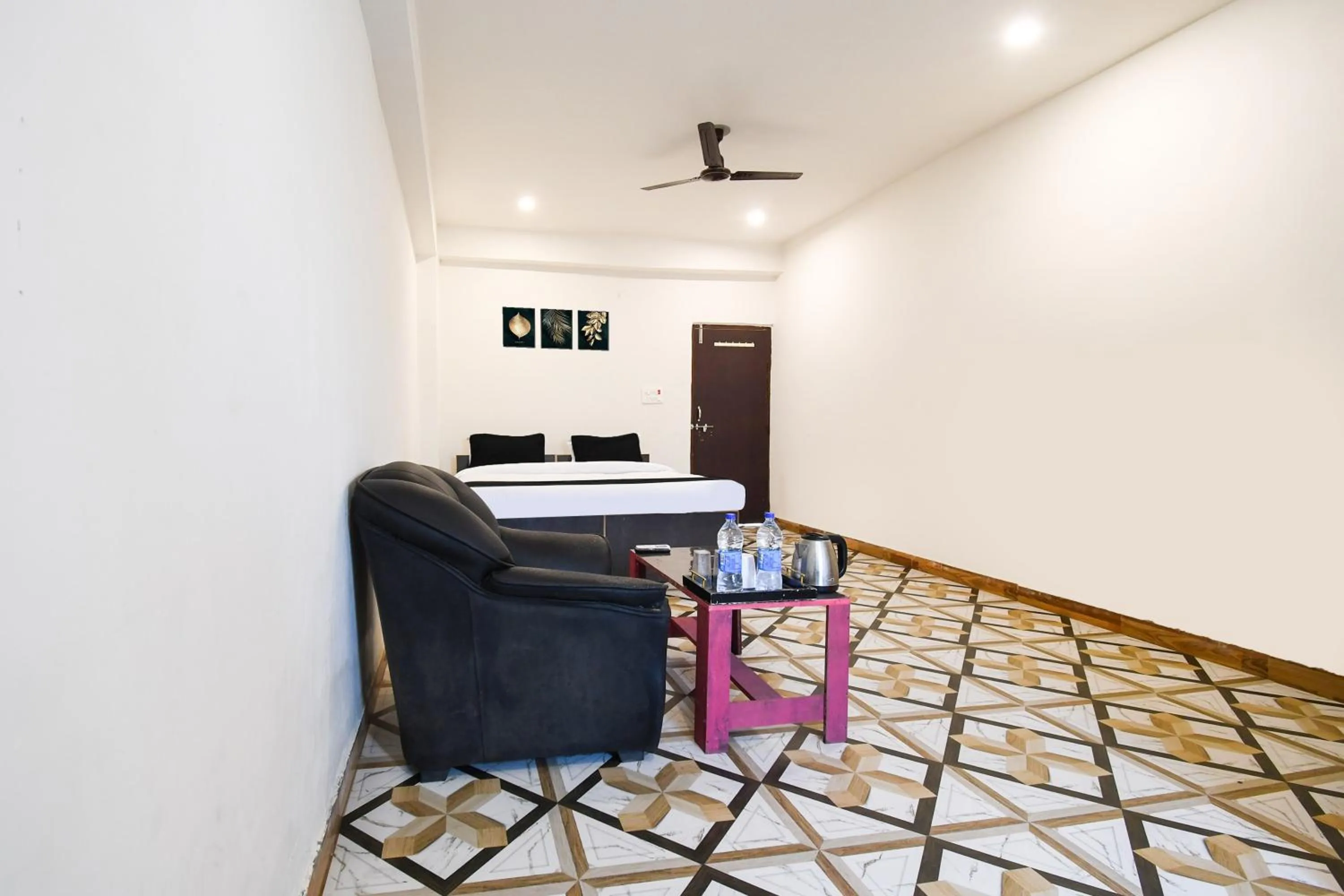 Bedroom in HOTEL O SHIVA RESIDENCY INN