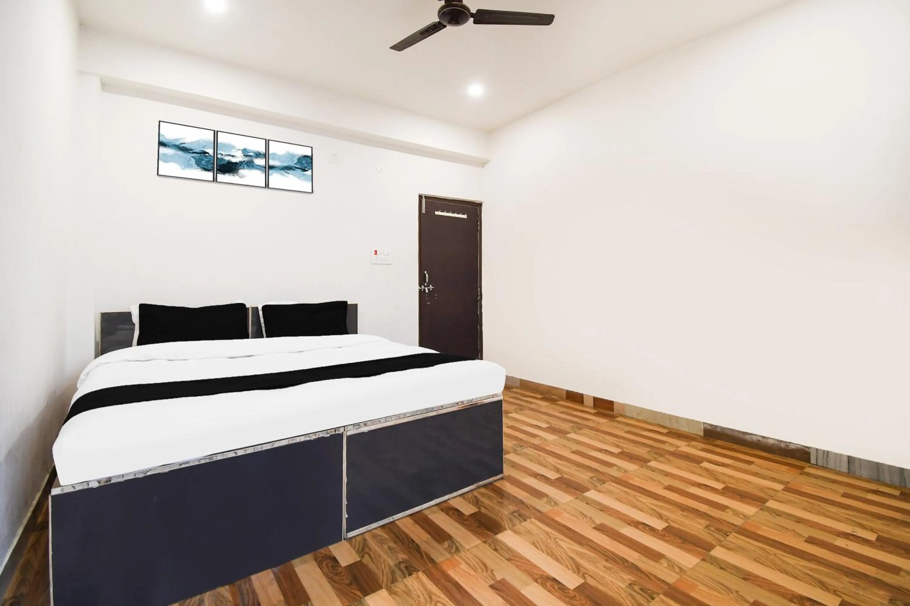 Bedroom, Bed in HOTEL O SHIVA RESIDENCY INN