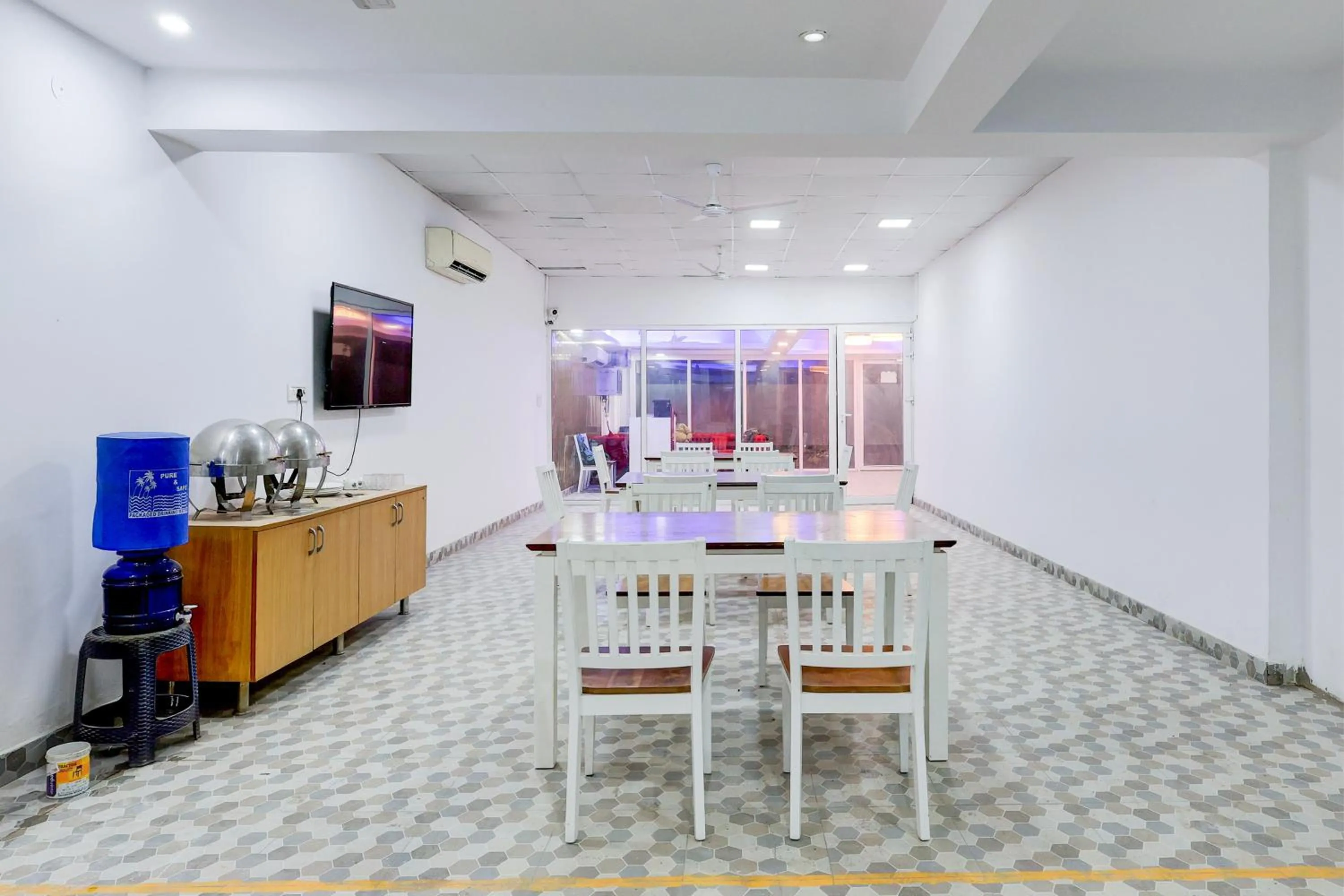 Restaurant/places to eat in Collection O Deep Residency