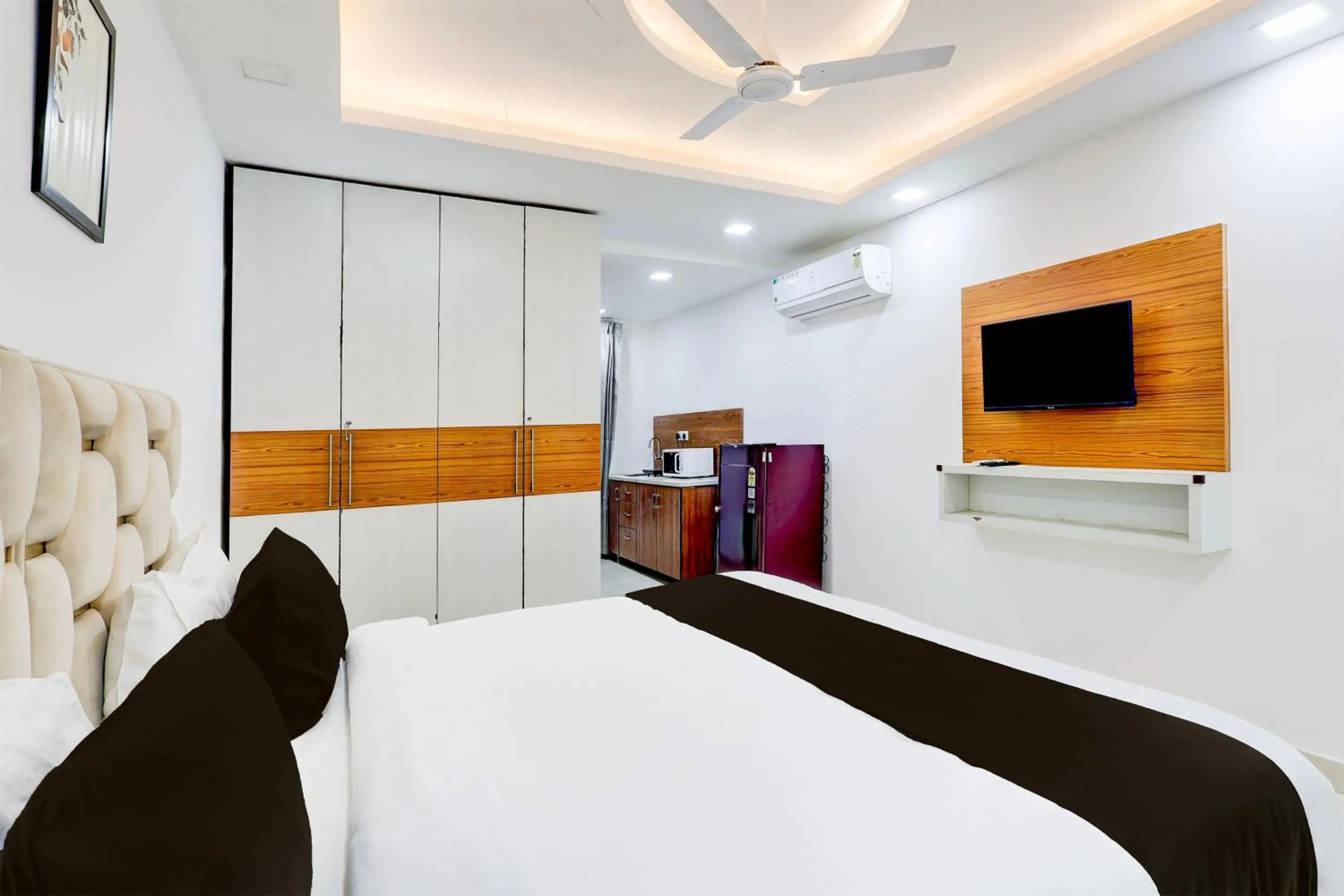 Bedroom, Bed in Collection O Deep Residency