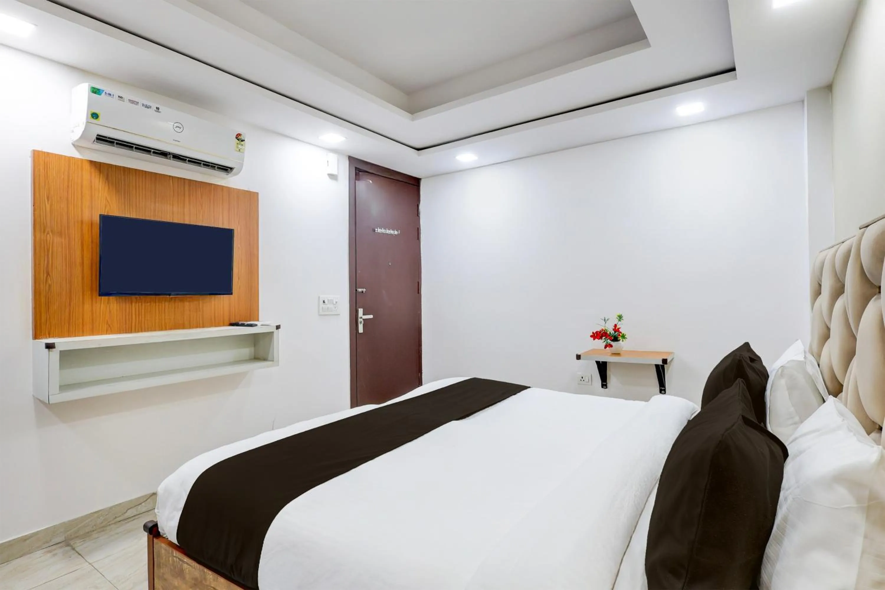 Bedroom, Bed in Collection O Deep Residency