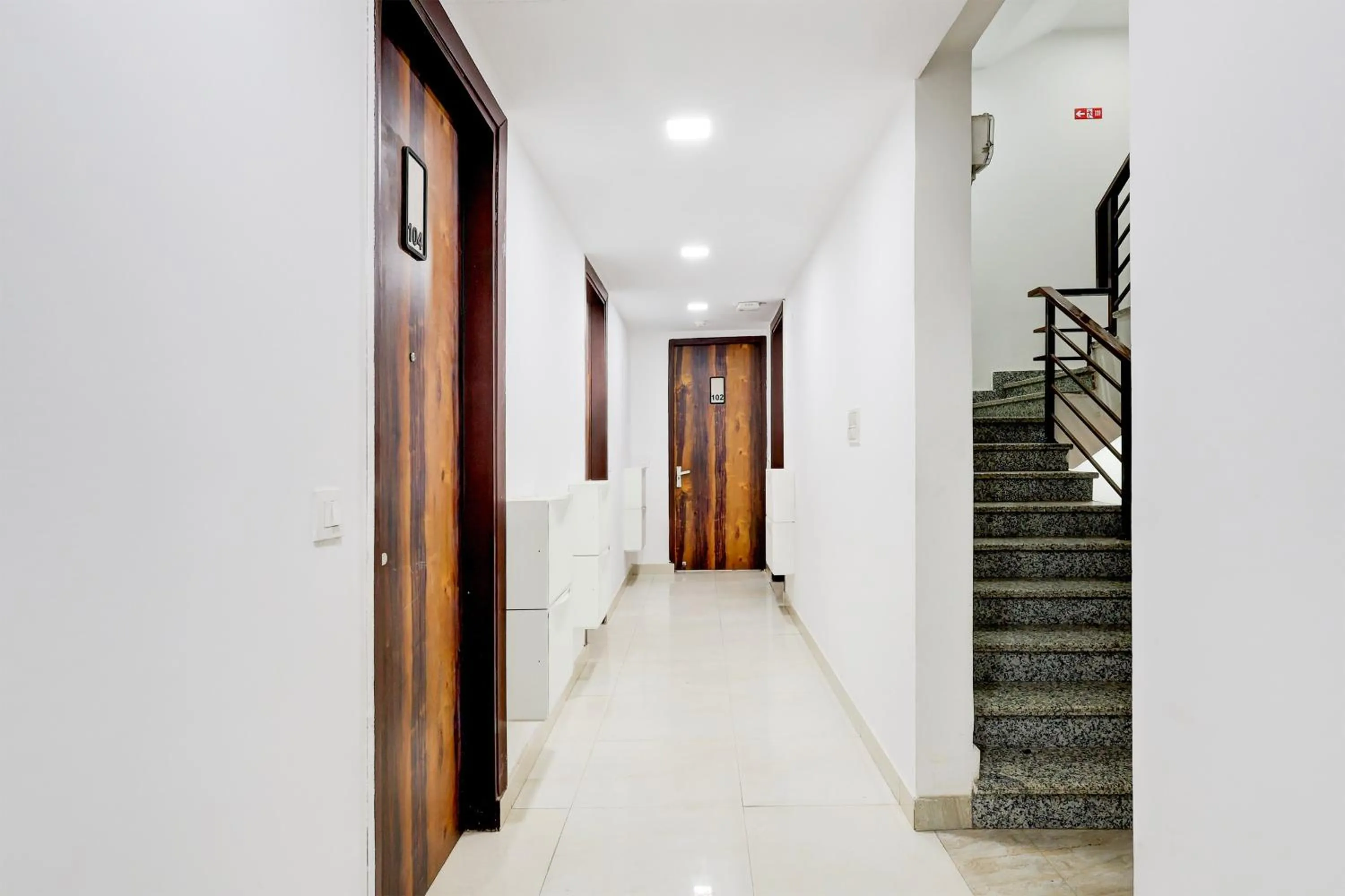 Lobby or reception in Collection O Deep Residency