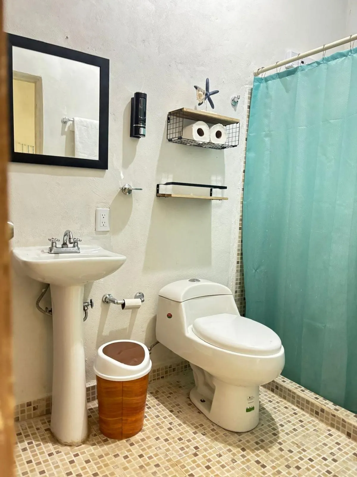 Shower in BACALAR INN Hotel