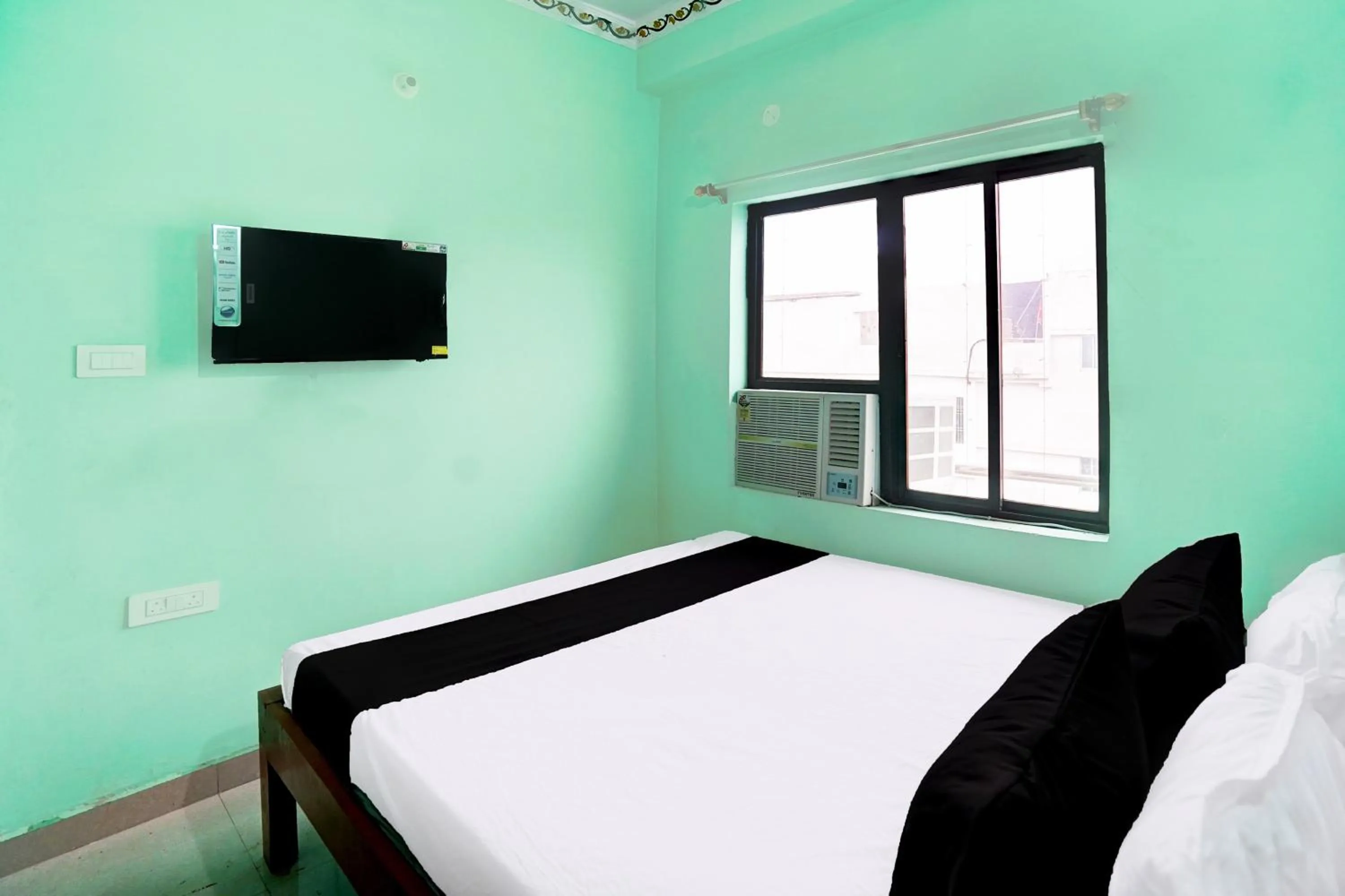 Bedroom, Bed in Super Hotel O Bhagwanpur Chowk Muzaffarpur