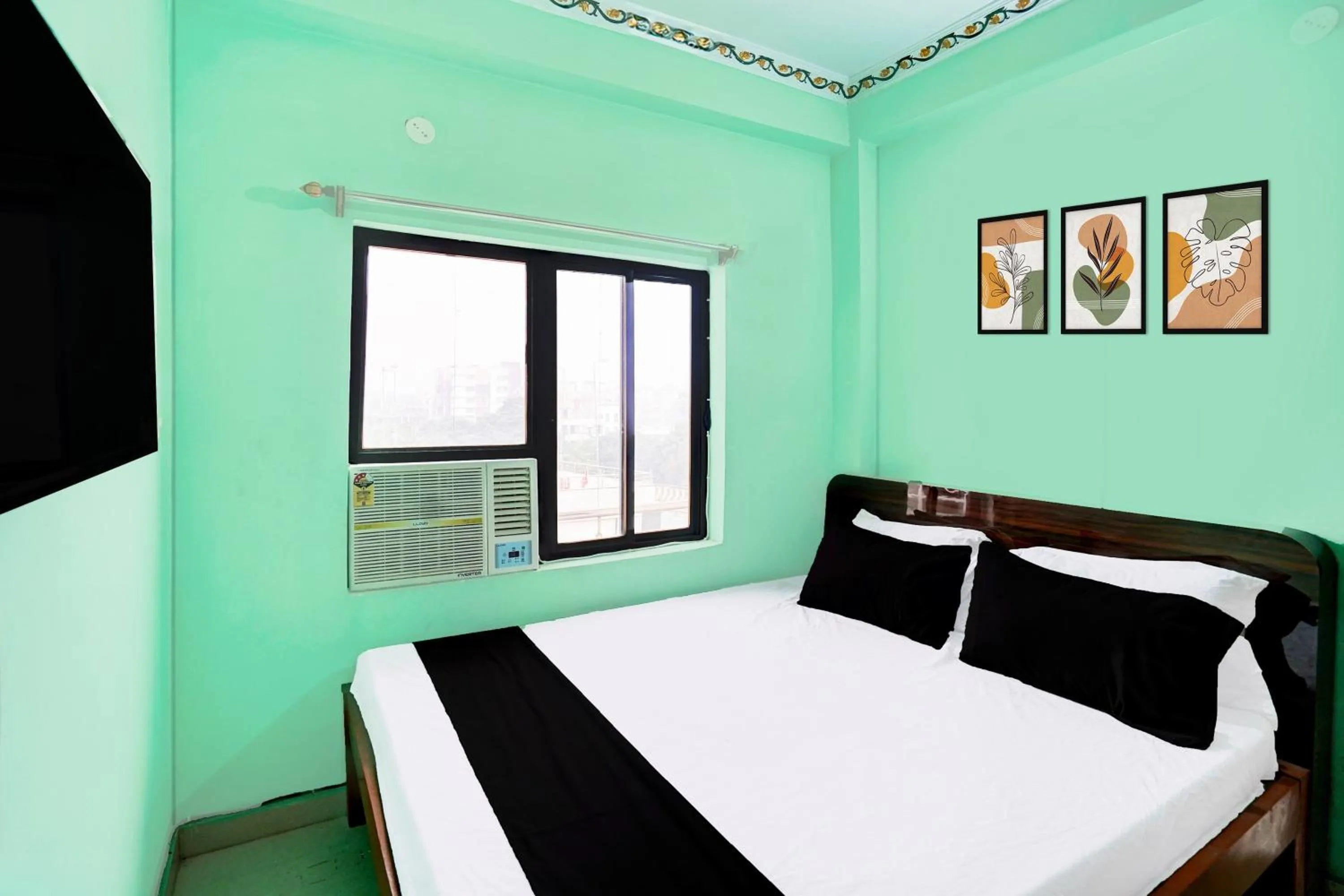 Bedroom, Bed in Super Hotel O Bhagwanpur Chowk Muzaffarpur