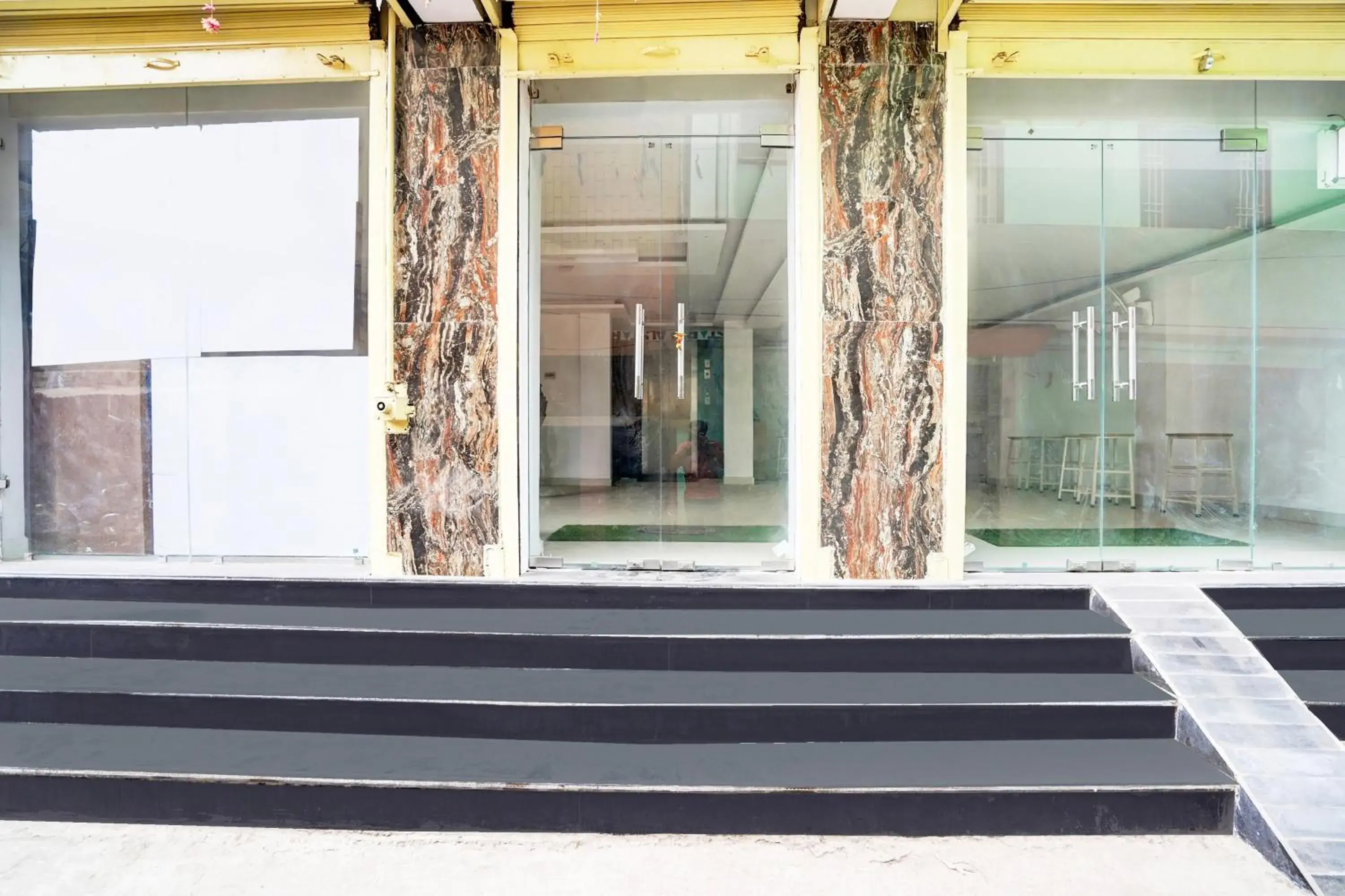 Facade/entrance in Super Hotel O Bhagwanpur Chowk Muzaffarpur Facade/entrance in Super Hotel O Bhagwanpur Chowk Muzaffarpur