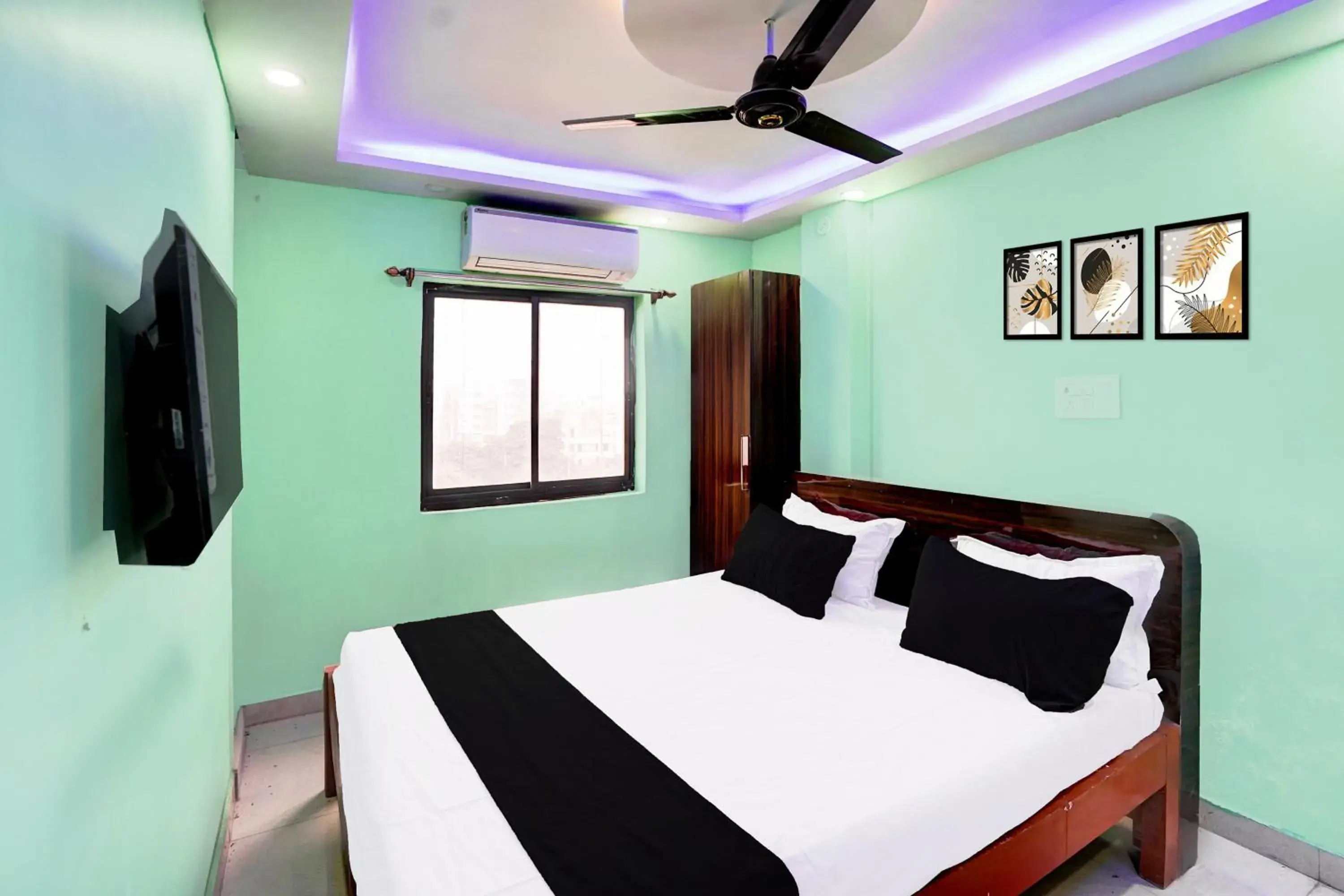 Bedroom, Bed in Super Hotel O Bhagwanpur Chowk Muzaffarpur Bedroom, Bed in Super Hotel O Bhagwanpur Chowk Muzaffarpur