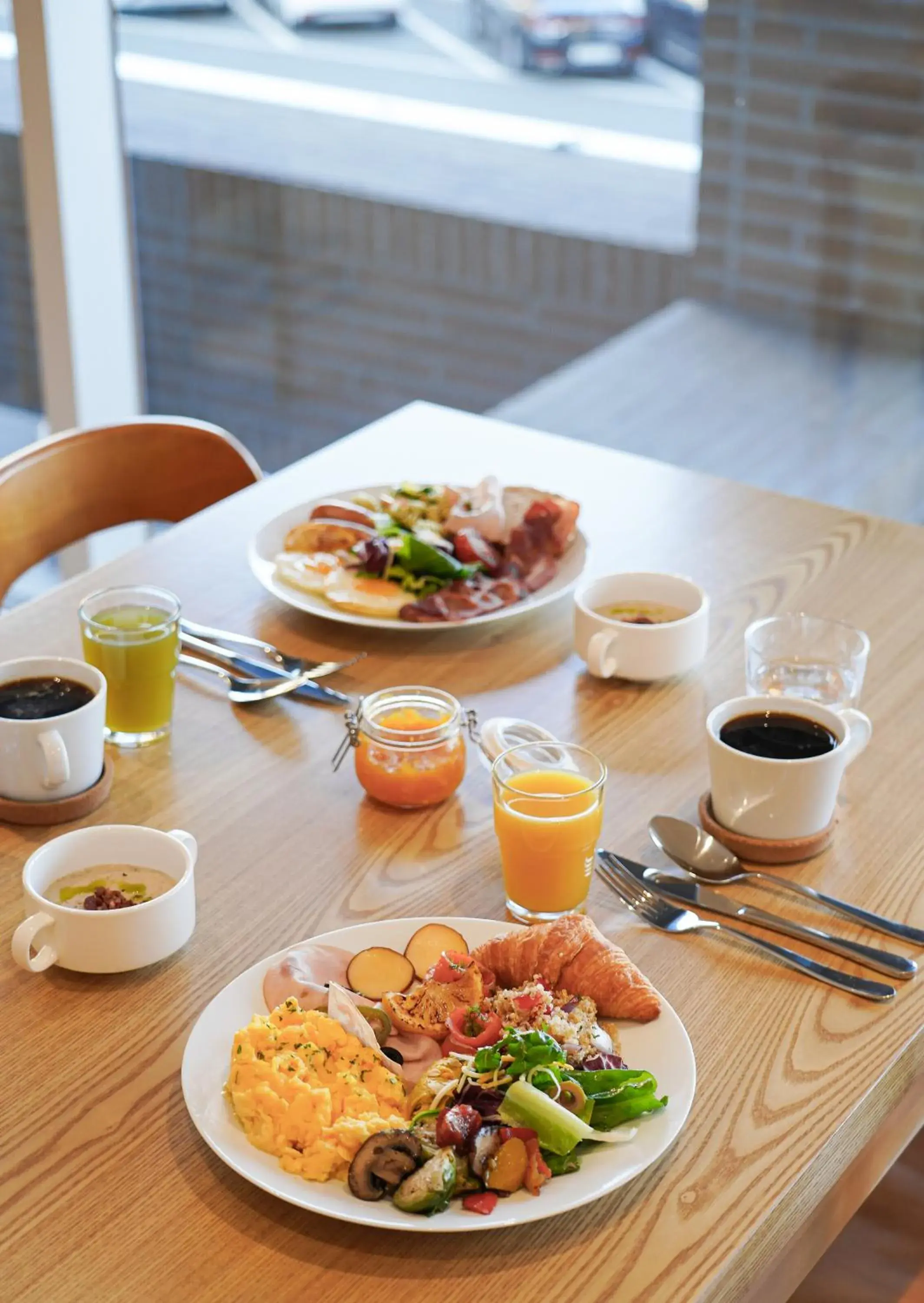 Restaurant/places to eat in Mer de laube Hotel Restaurant/places to eat in Mer de laube Hotel