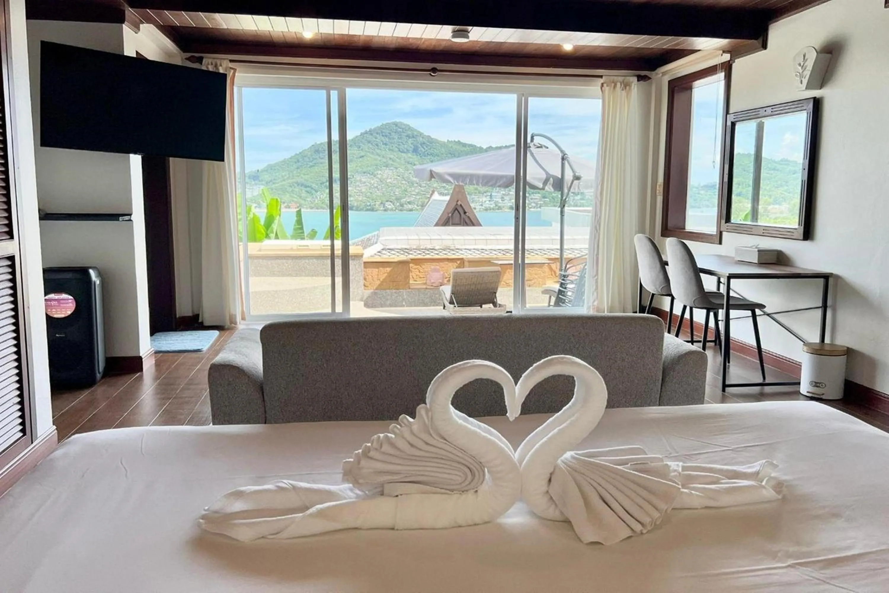 Bedroom in Panorama Ocean Villas, Kamala