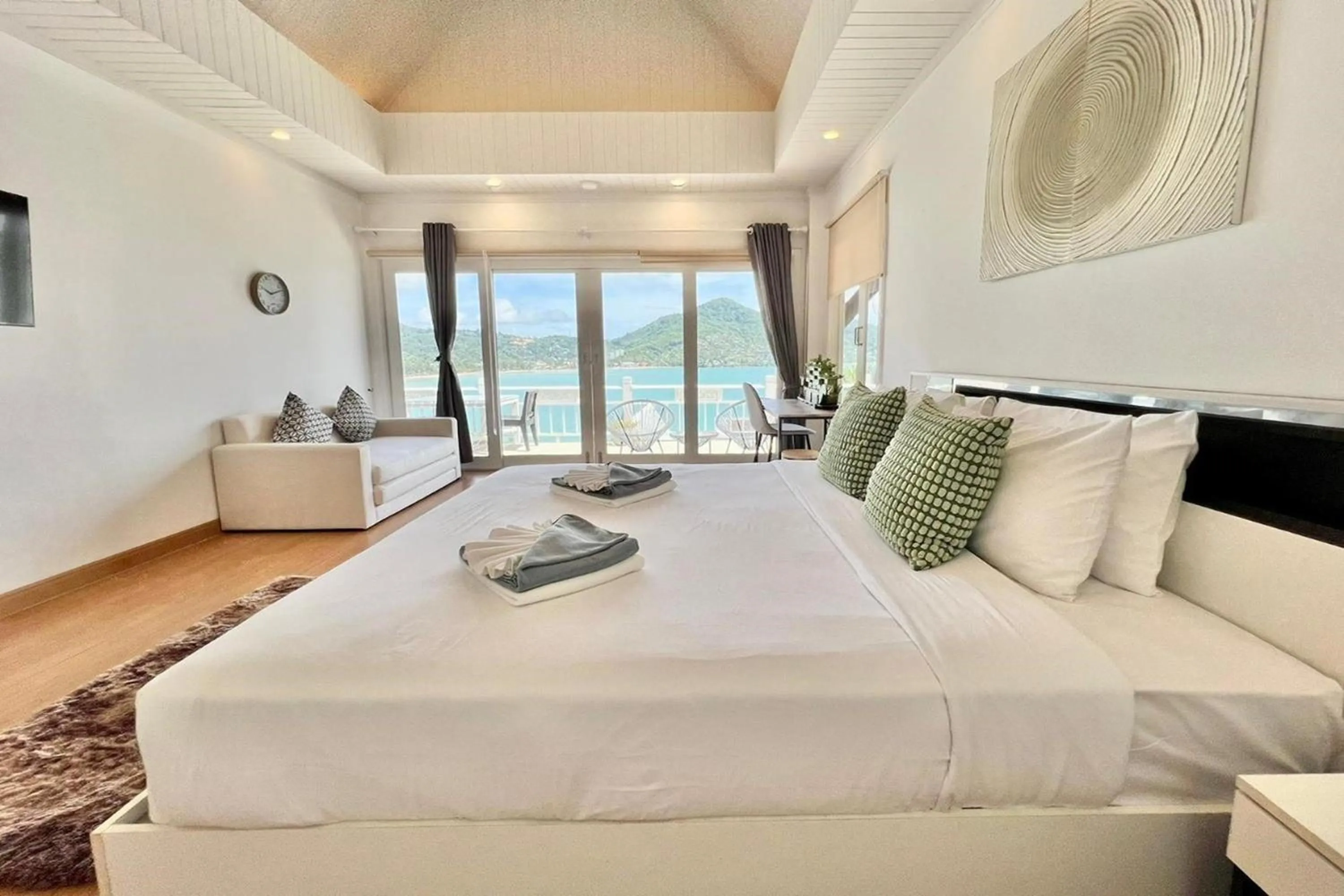 Bedroom in Panorama Ocean Villas, Kamala
