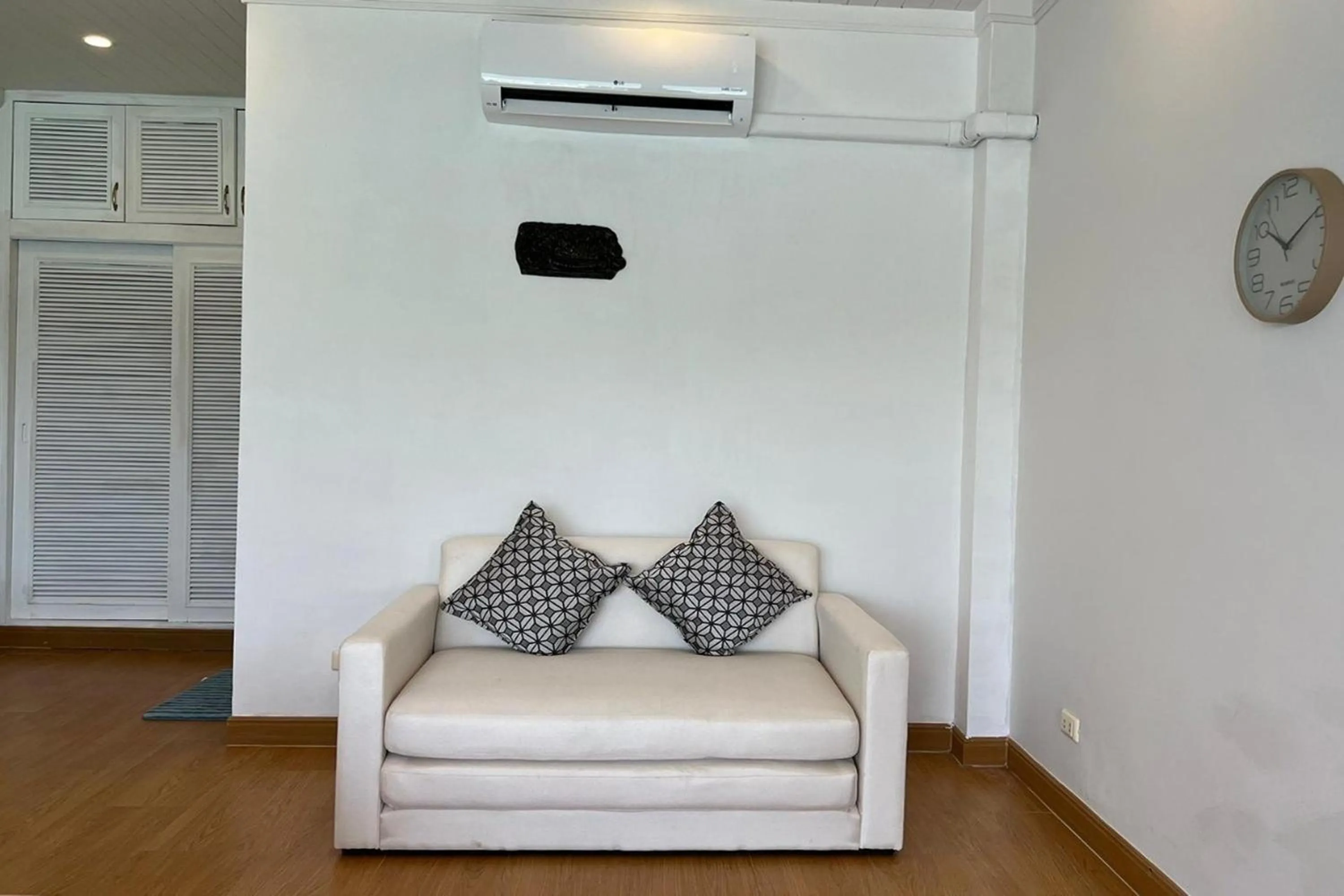 air conditioner in Panorama Ocean Villas, Kamala