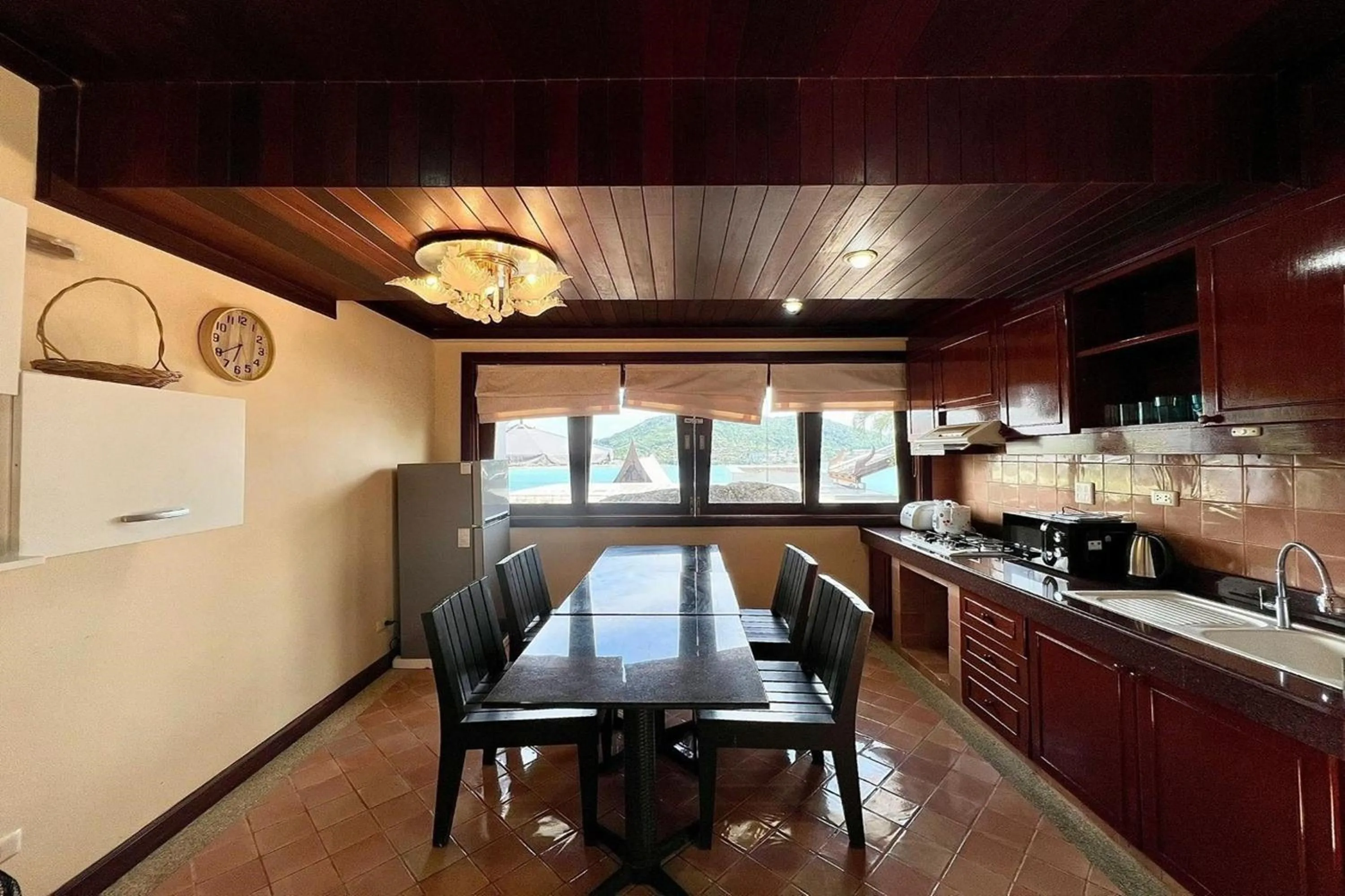 Kitchen or kitchenette in Panorama Ocean Villas, Kamala