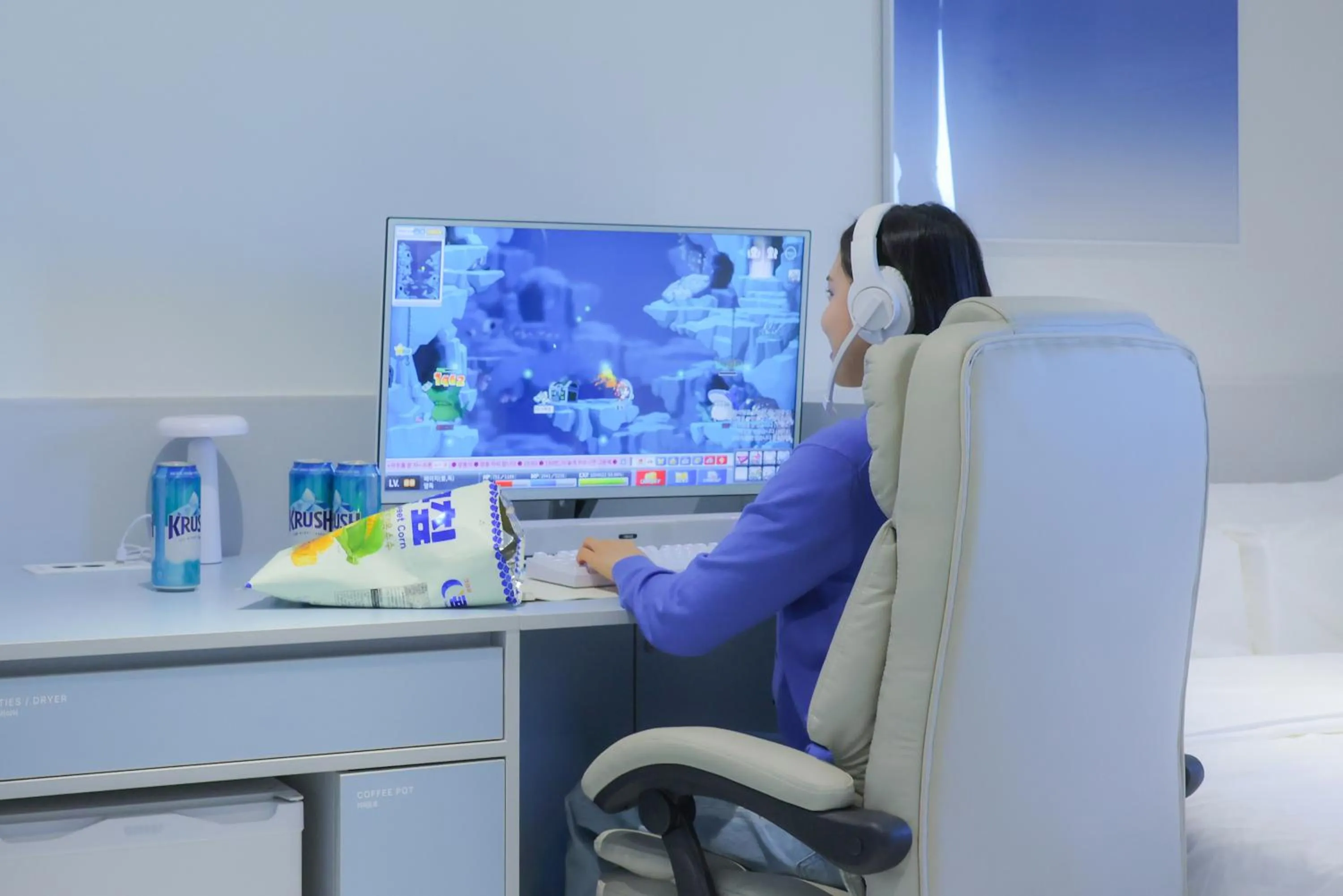 People in Anook Air Hotel Chuncheon