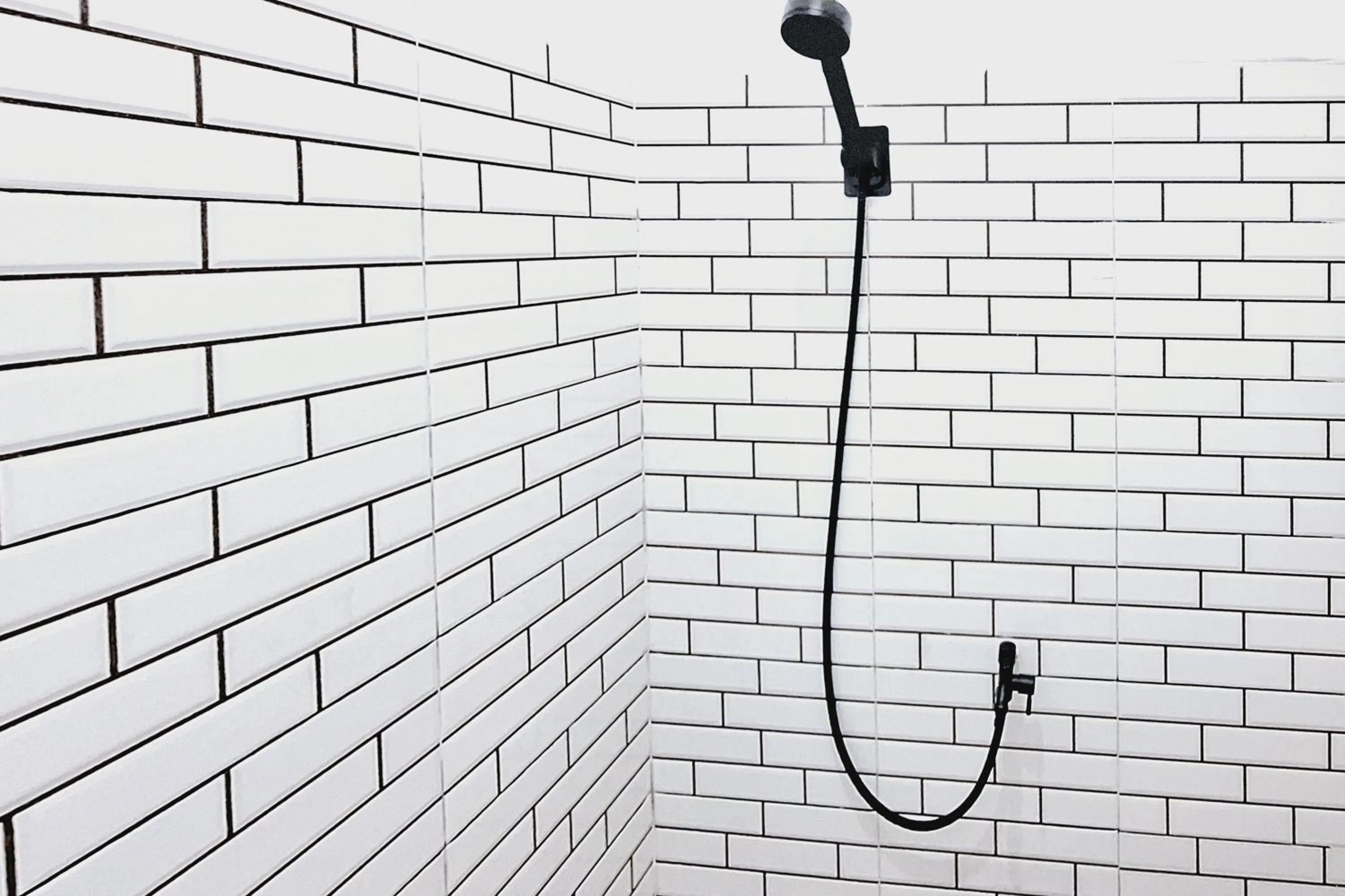 Bathroom in RedDoorz at Victoria Hotel near Stasiun Blitar