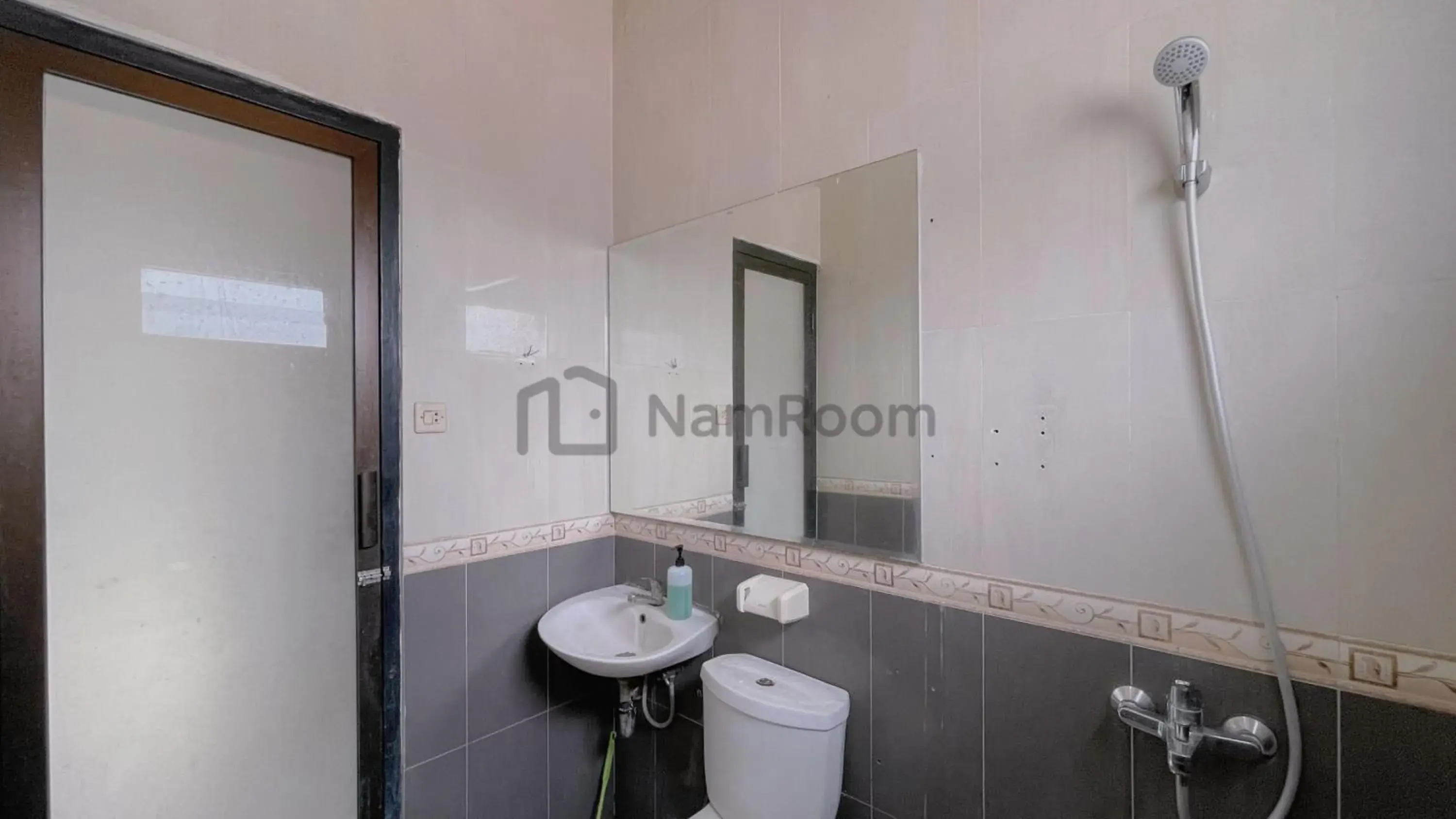 Deluxe Double Room in NamRoom at Kebayoran Baru Deluxe Double Room in NamRoom at Kebayoran Baru