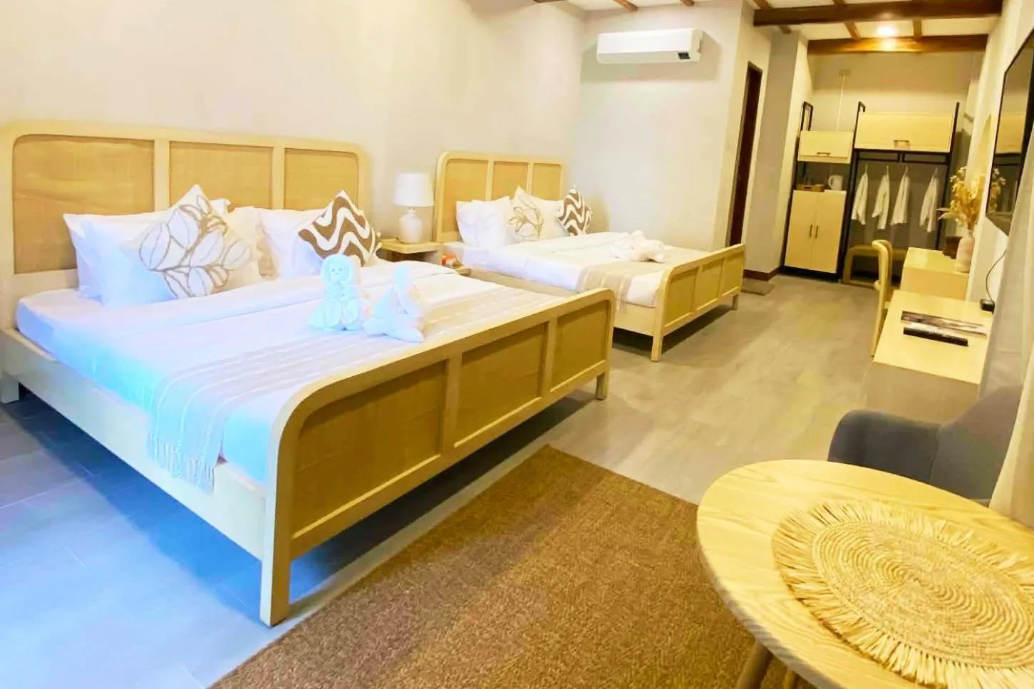 Bed in The Beach Calatagan Mediterraneo powered by Cocotel