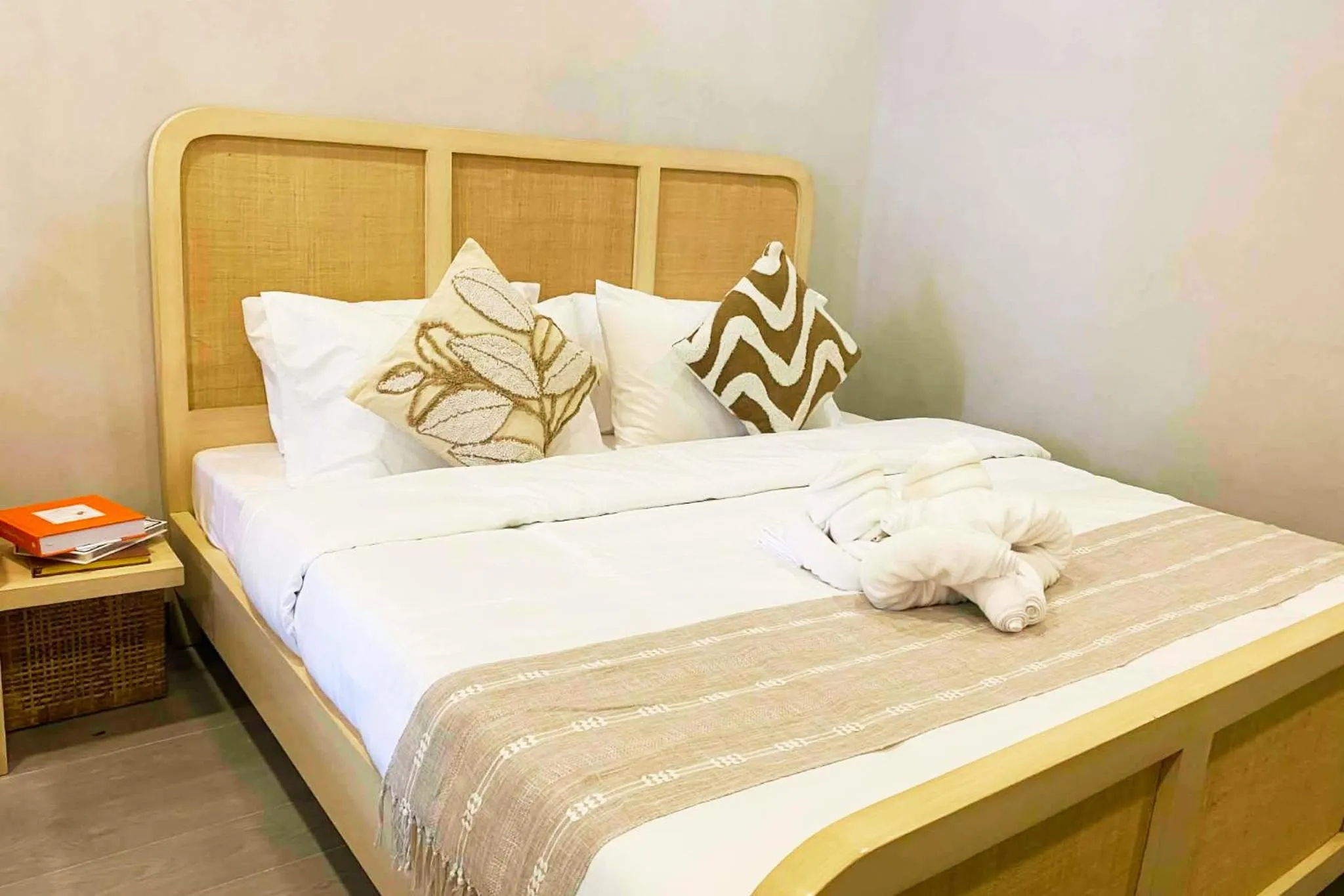 Bed in The Beach Calatagan Mediterraneo powered by Cocotel