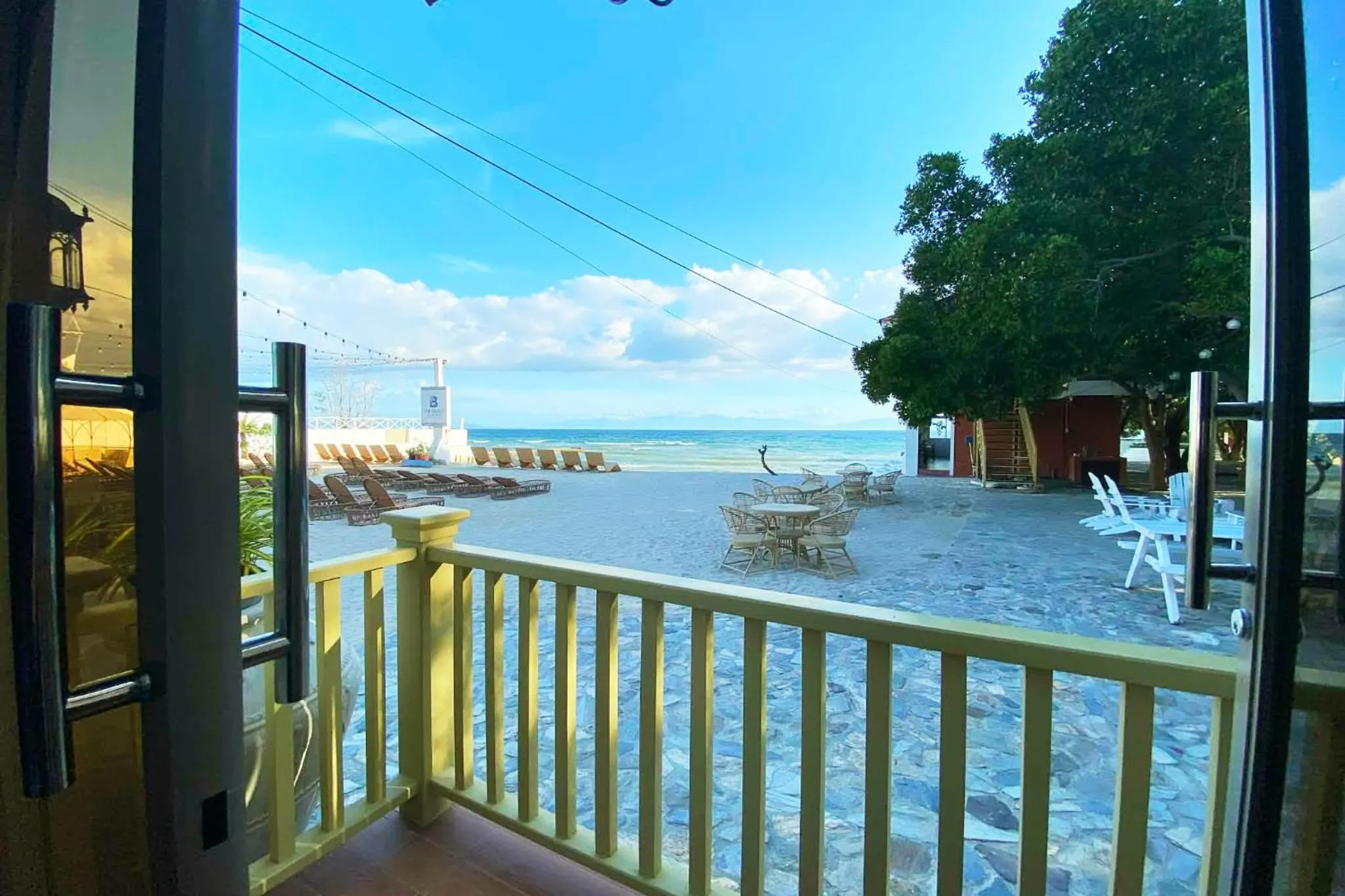 The Beach Calatagan Mediterraneo powered by Cocotel