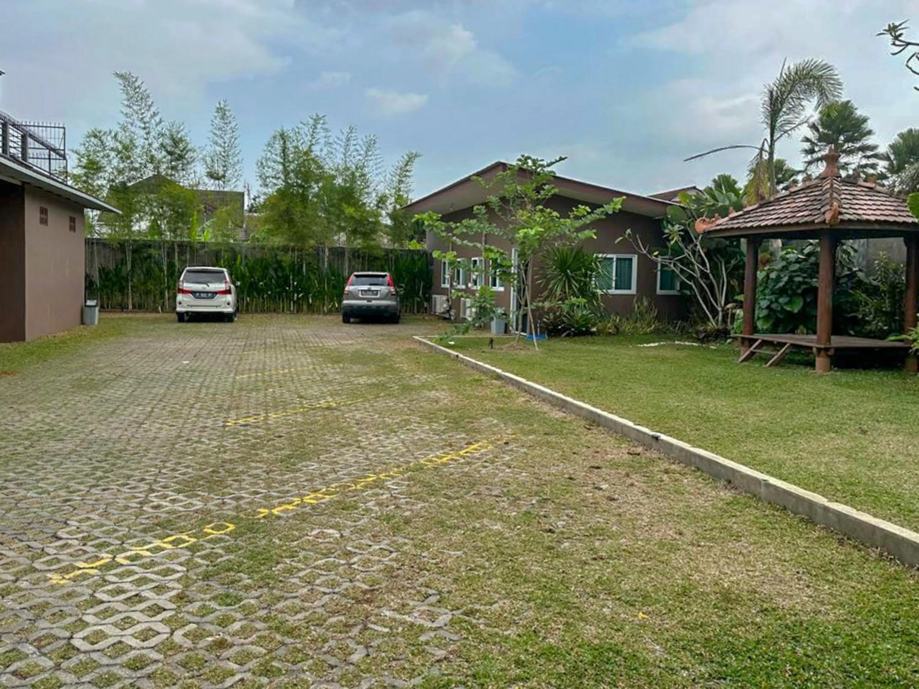 Garden in RedDoorz at Wisma Garden Purwokerto