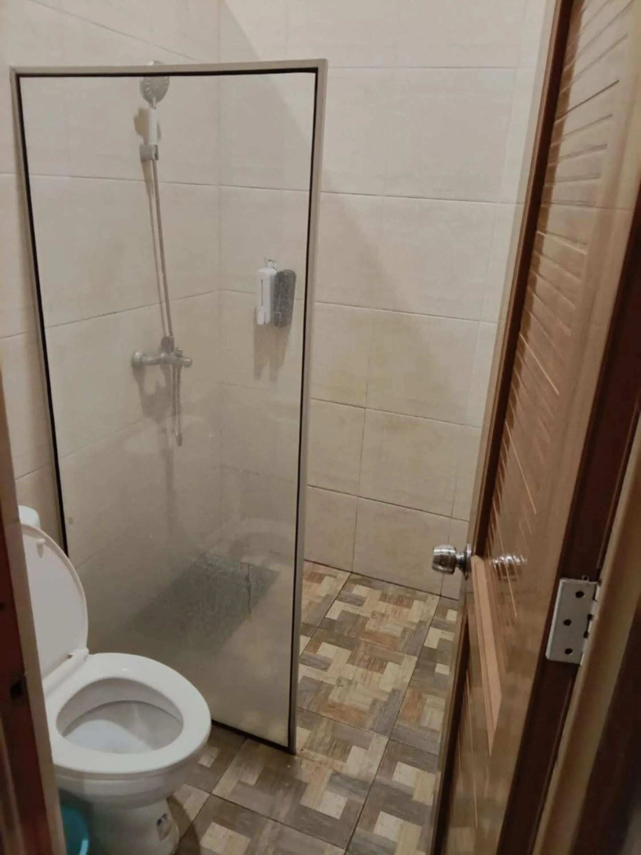 Bathroom in VK Pods Pangandaran