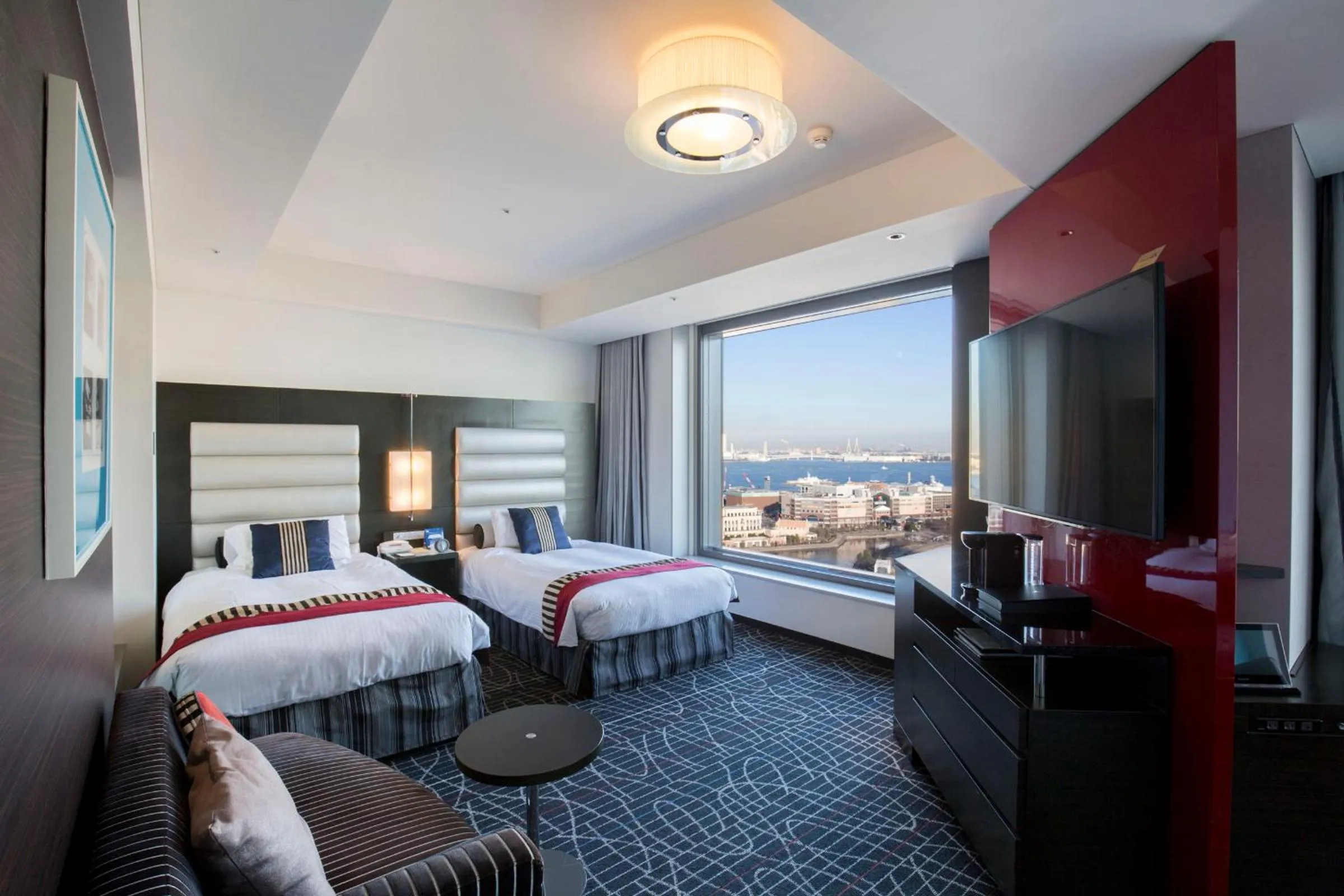 Photo of the whole room, Bed in New Otani Inn Yokohama Premium