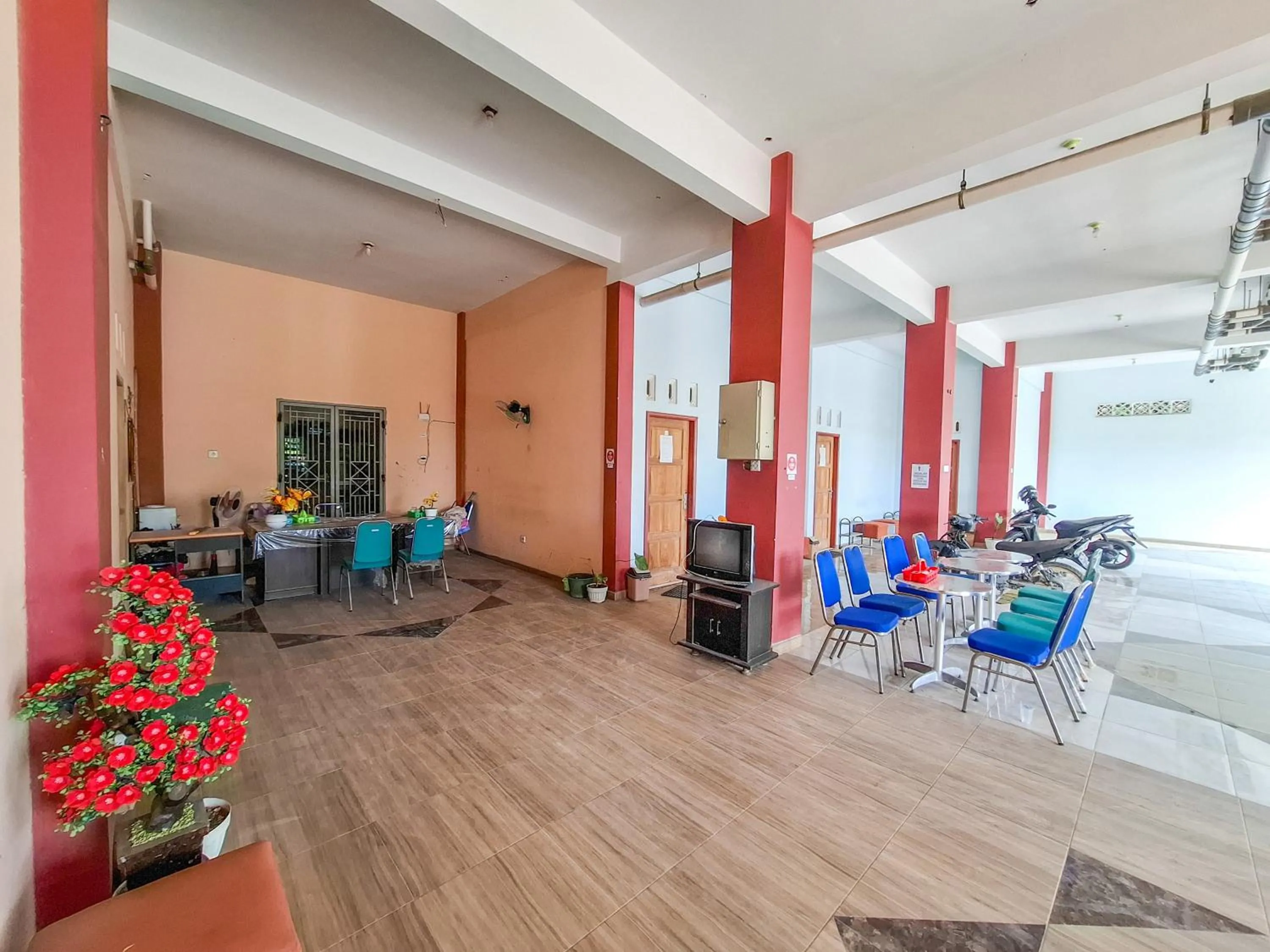 Lobby or reception in Sekapuk Indah Guest House Syariah Gresik RedPartner