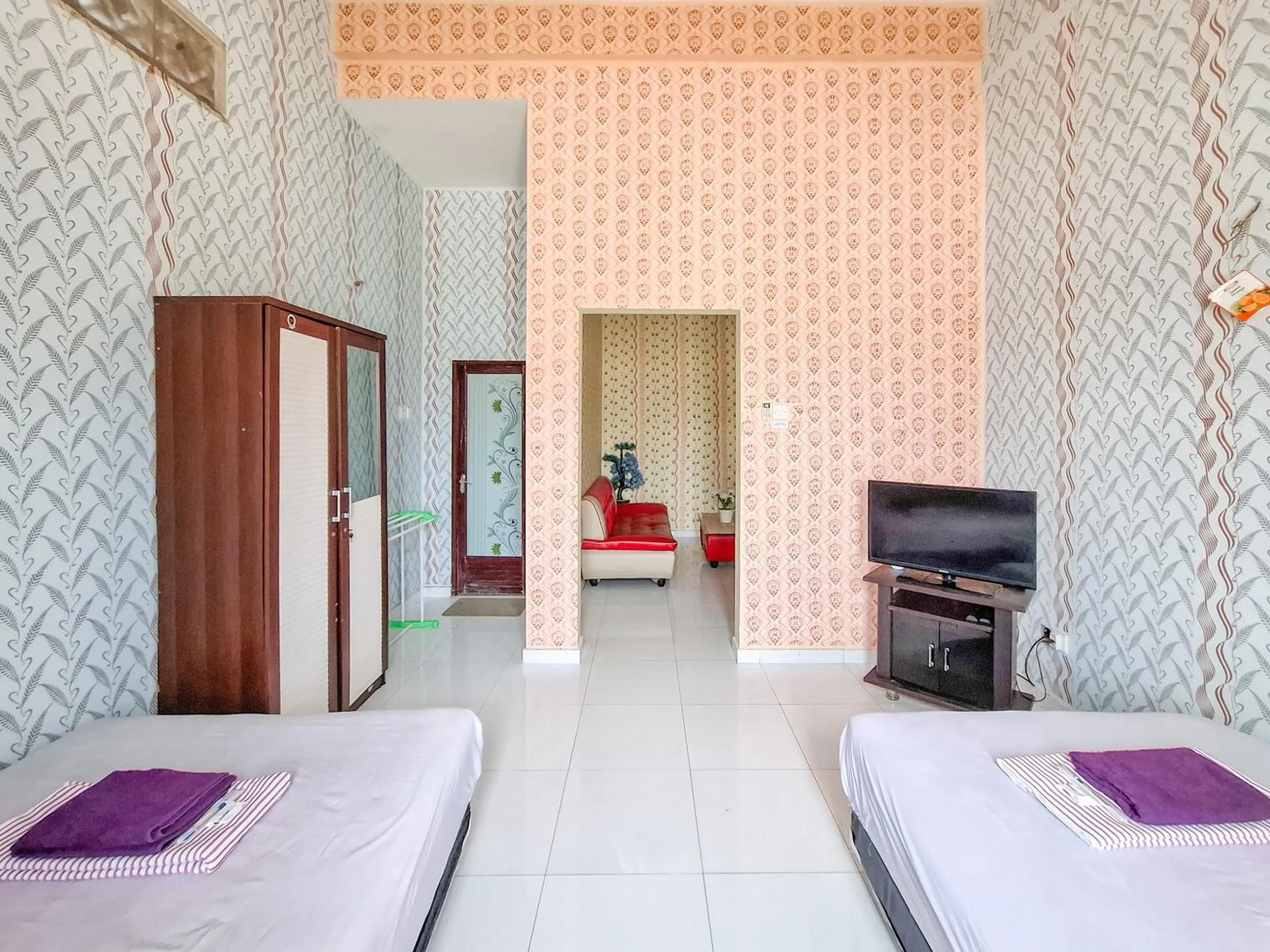 Bedroom, Bed in Sekapuk Indah Guest House Syariah Gresik RedPartner